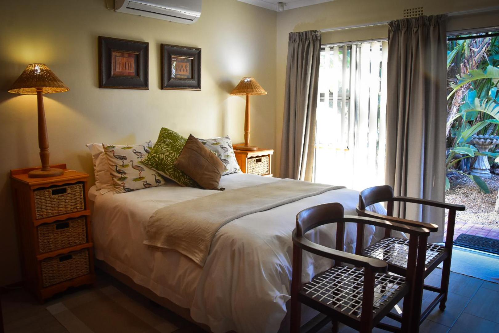 Double Room with Garden View - Photo 9