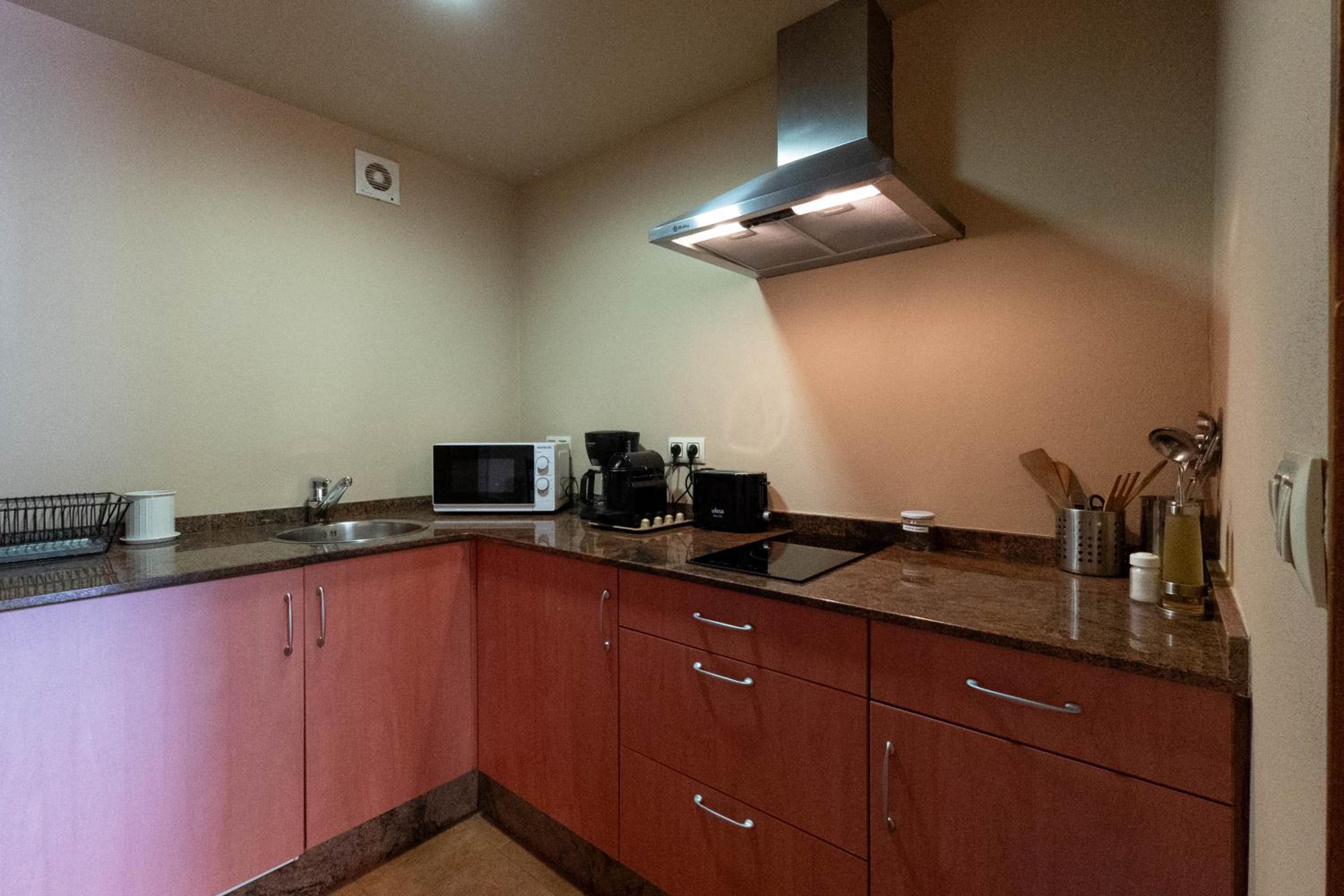 Apartment with Mountain View photo 3