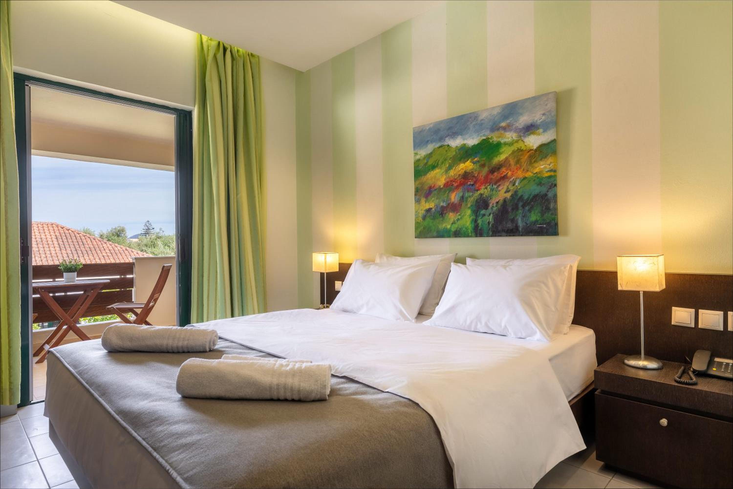 Standard Room with Garden View