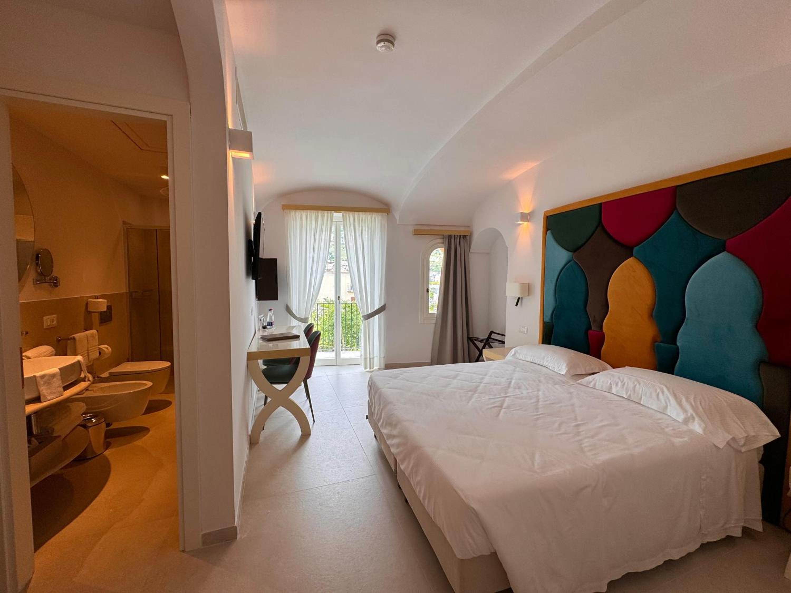 Double or Twin Room - Photo 12