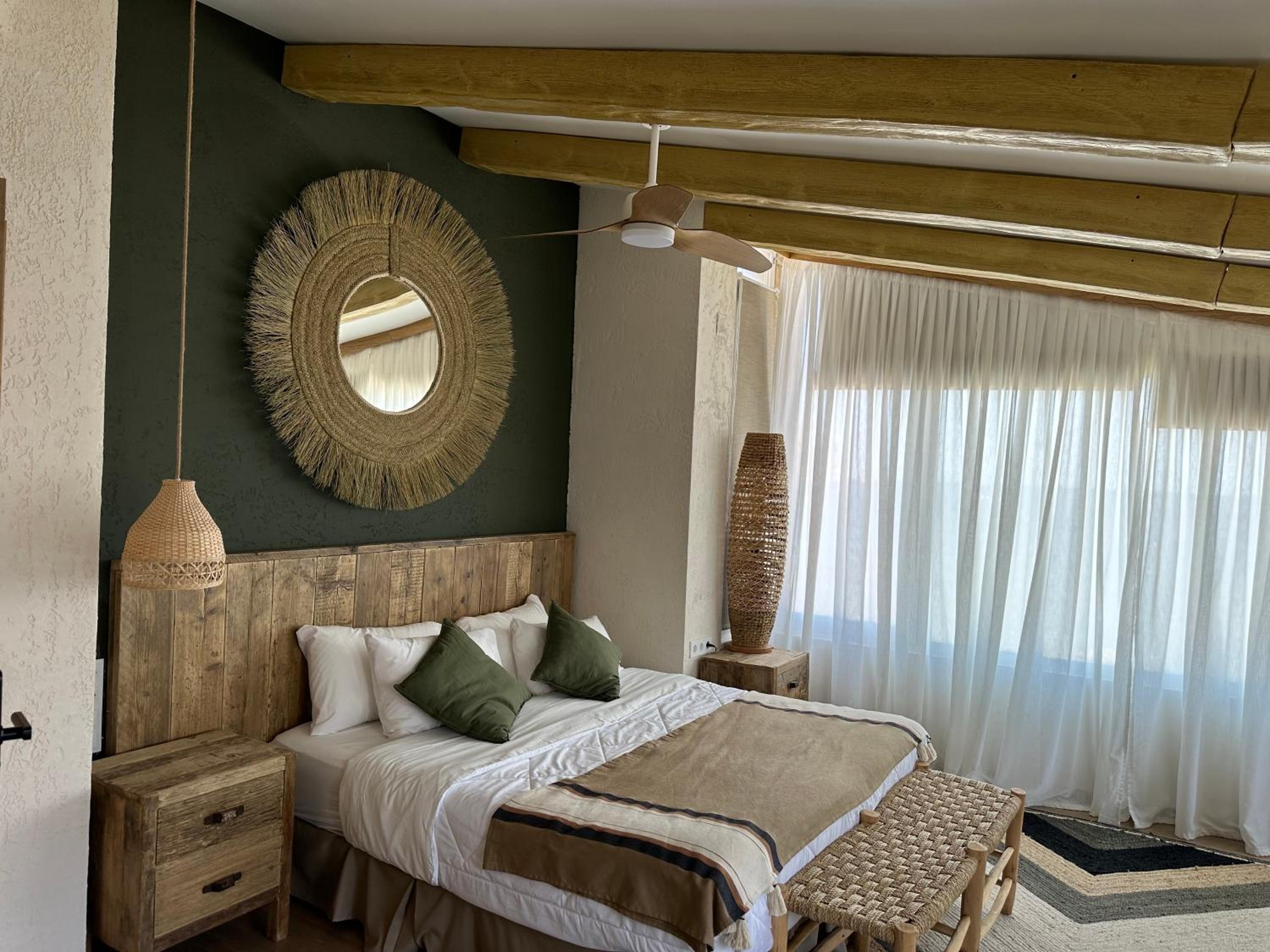 Habitación Doble Deluxe (2 Adultos + 1 Niño)