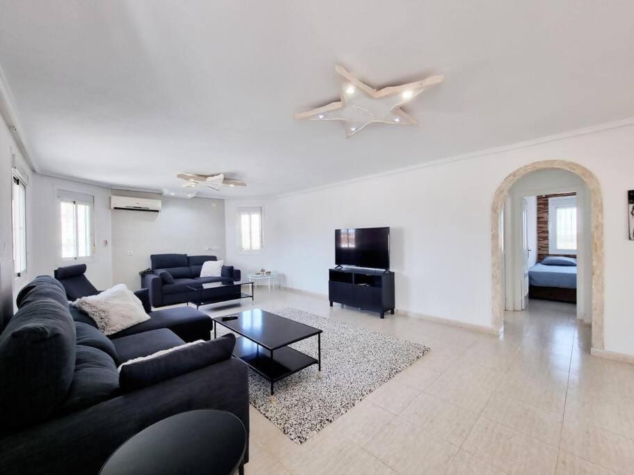 Three-Bedroom House photo 2