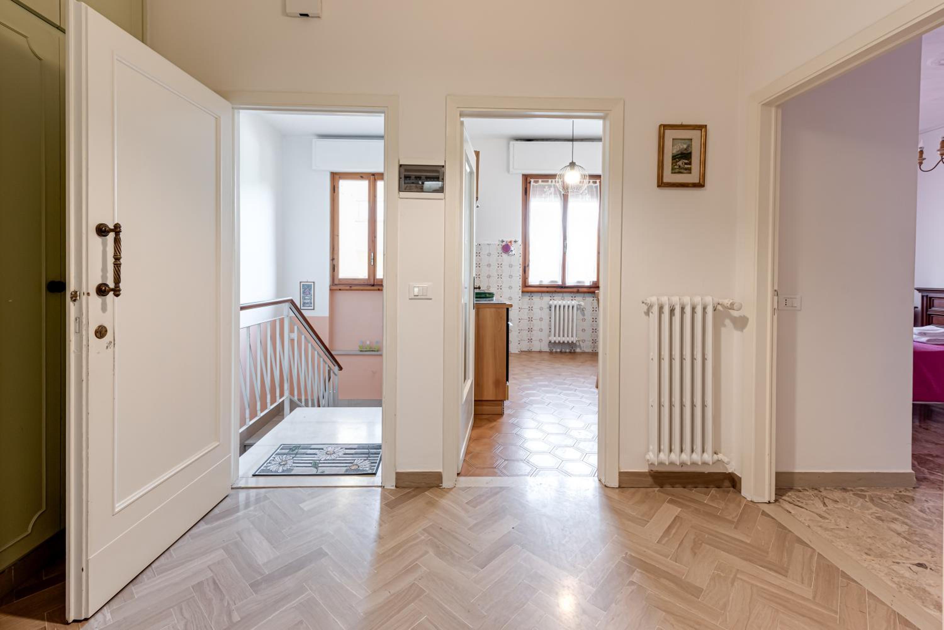 Two-Bedroom Apartment with Mountain View photo 3