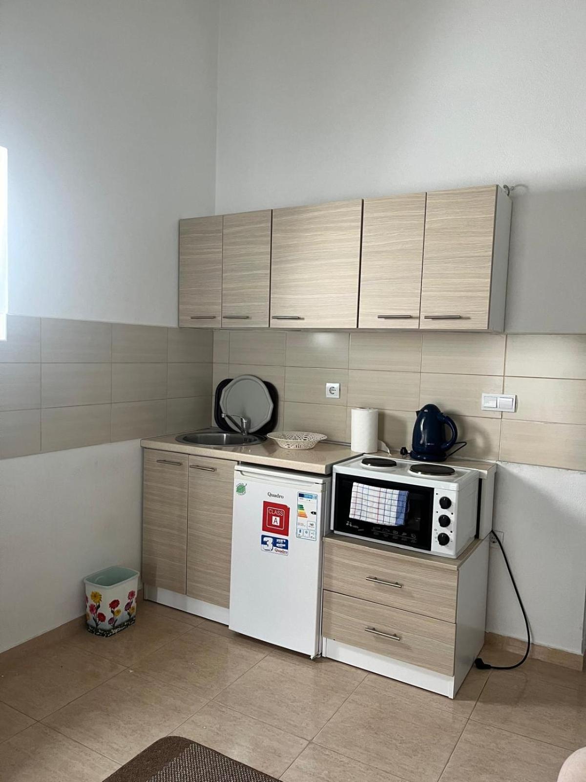 One-Bedroom Apartment photo 2