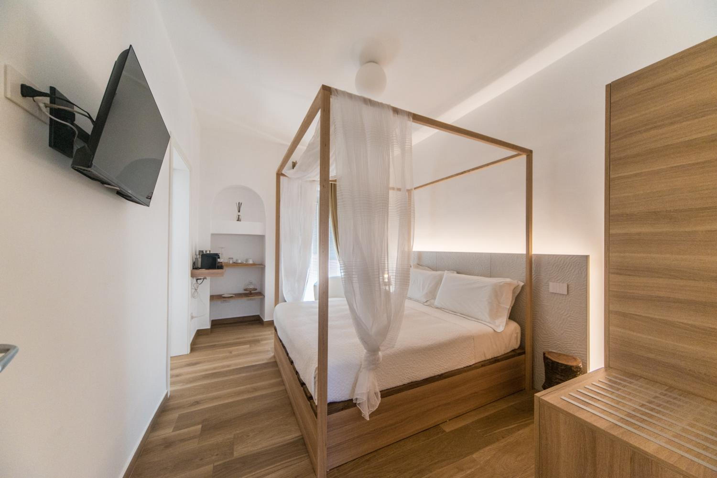 Double Room with Private Bathroom photo 2