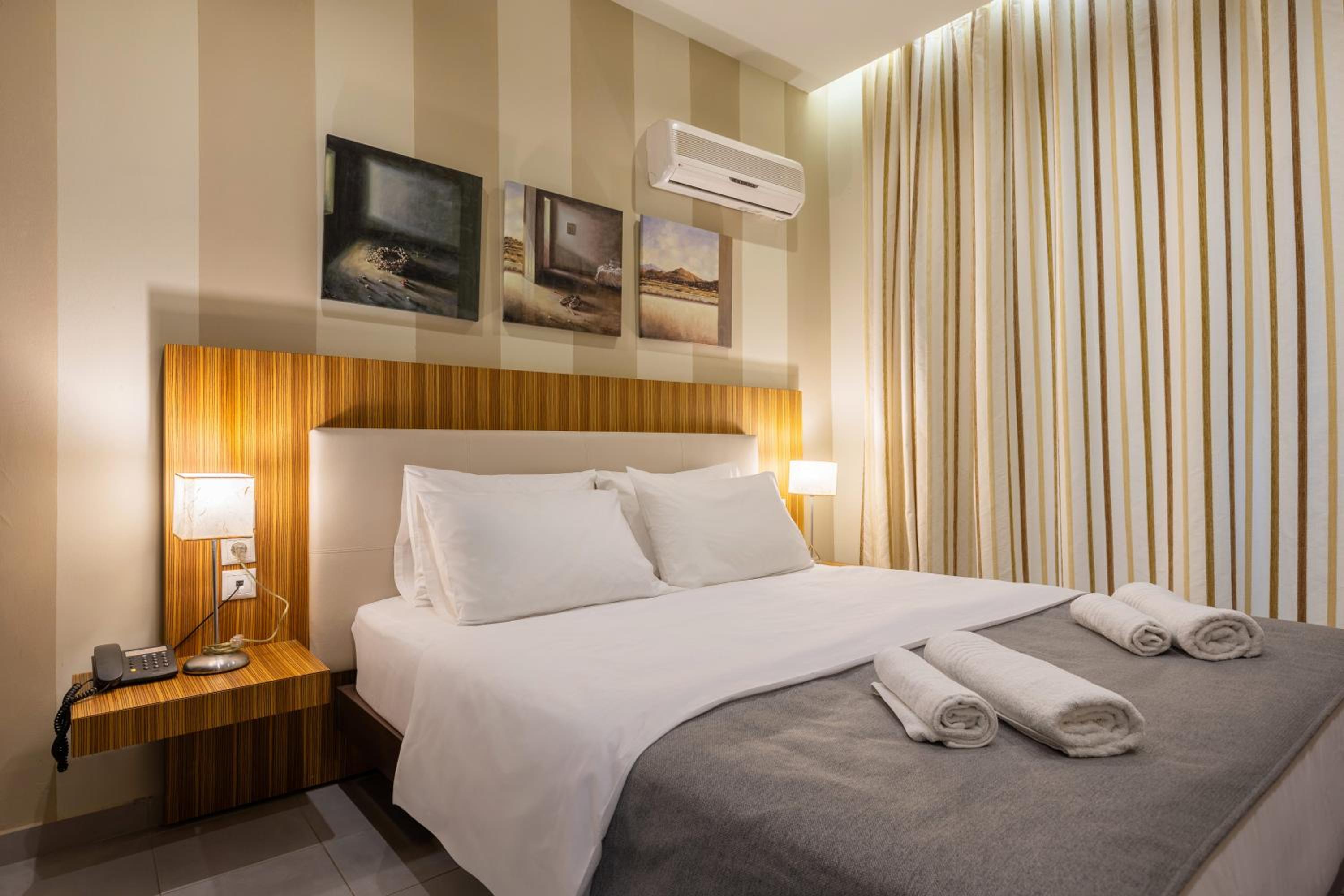 Junior Suite with Pool View