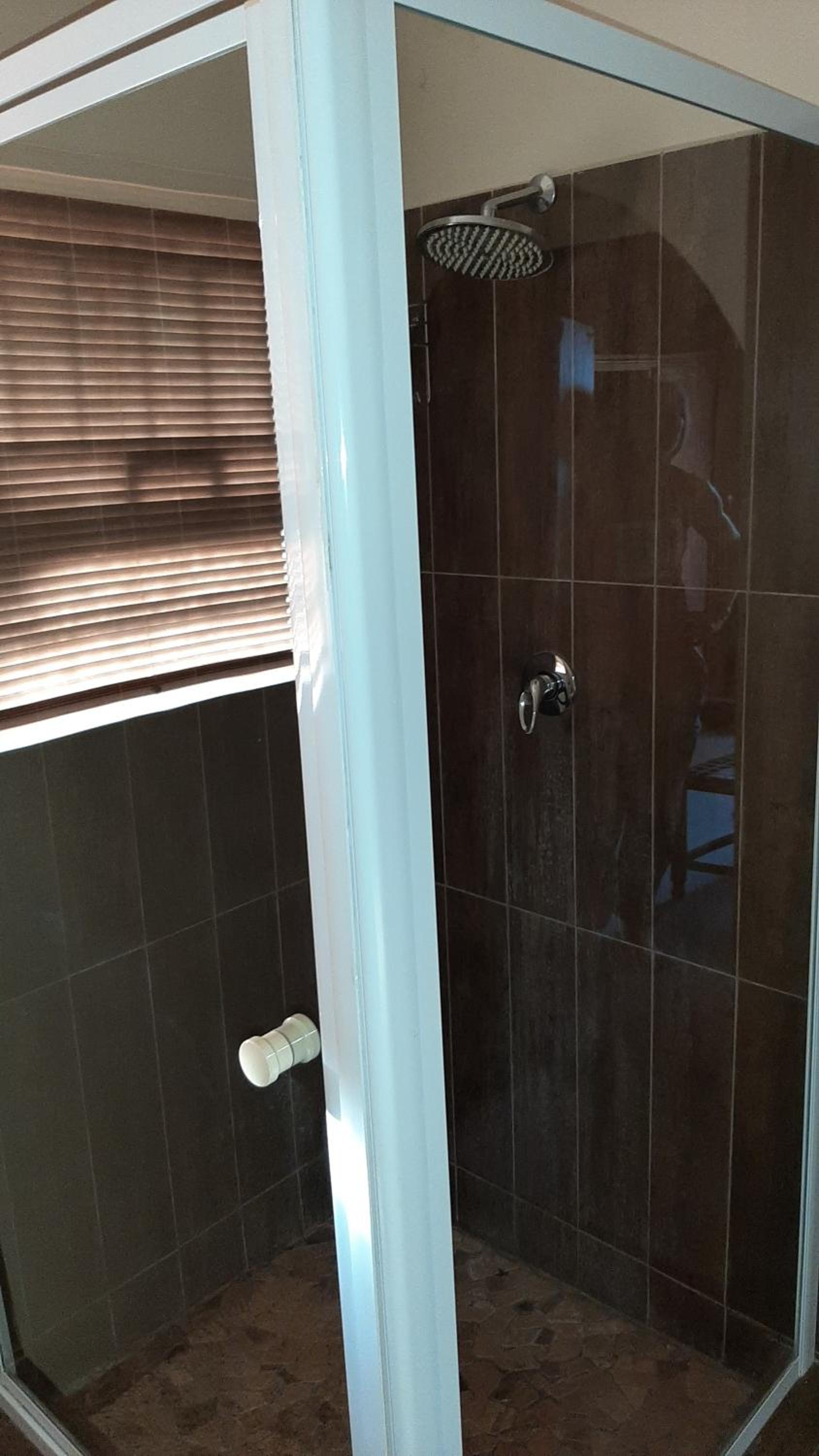 Double Room with Garden View - Photo 15