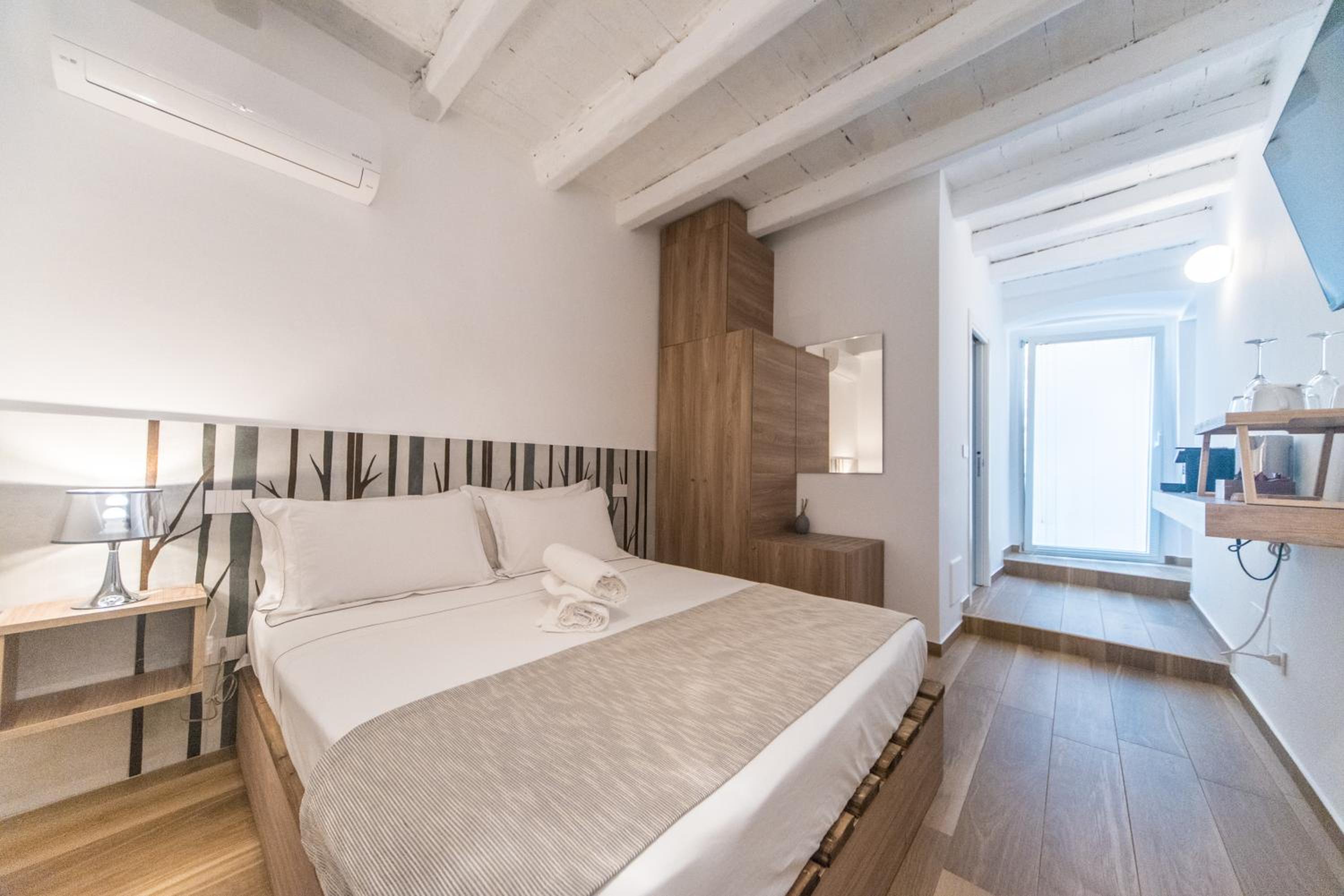 Double Room with Private Bathroom photo 2