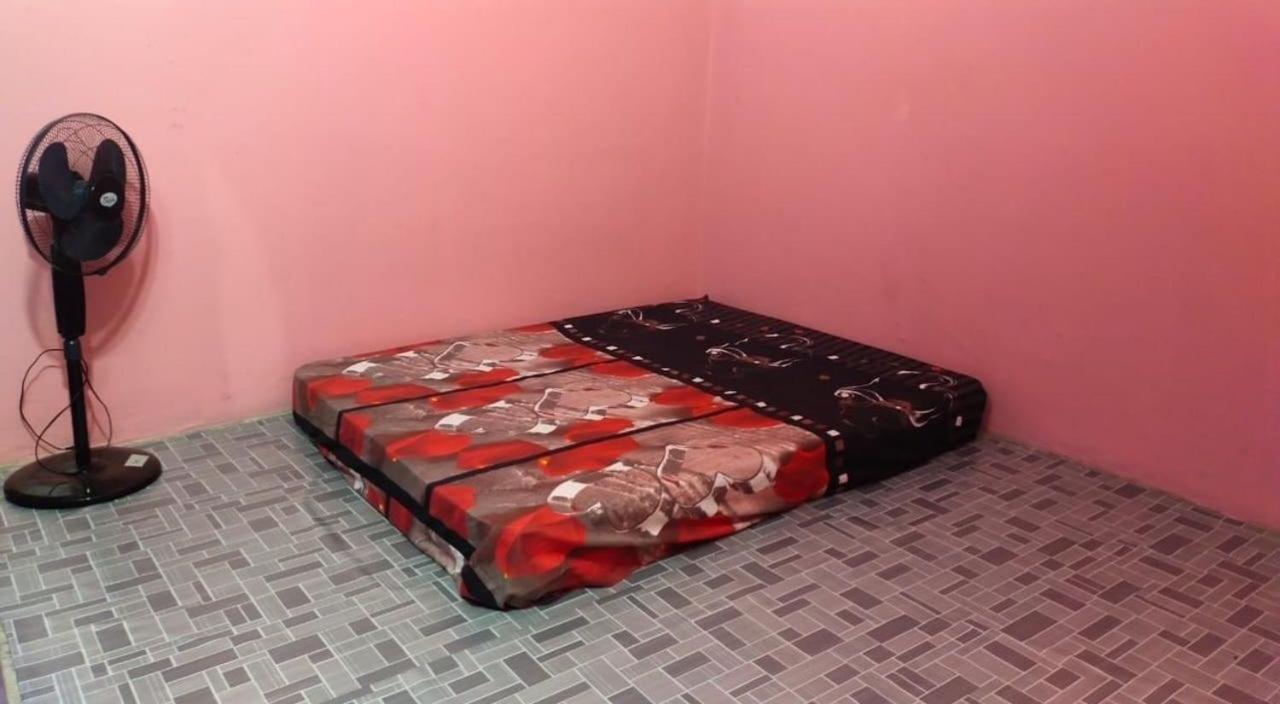 Three-Bedroom House photo 2
