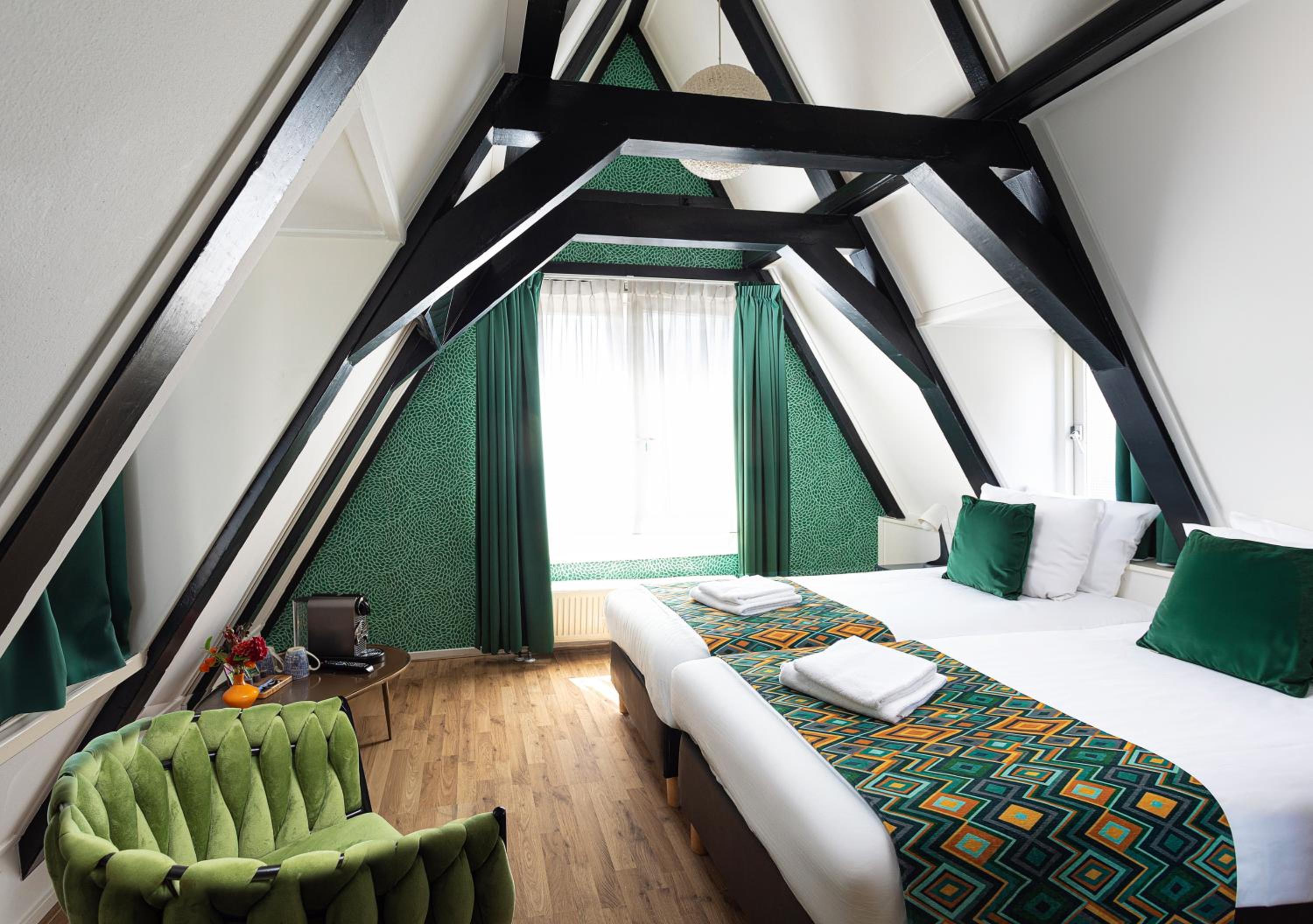 Attic Room photo 1