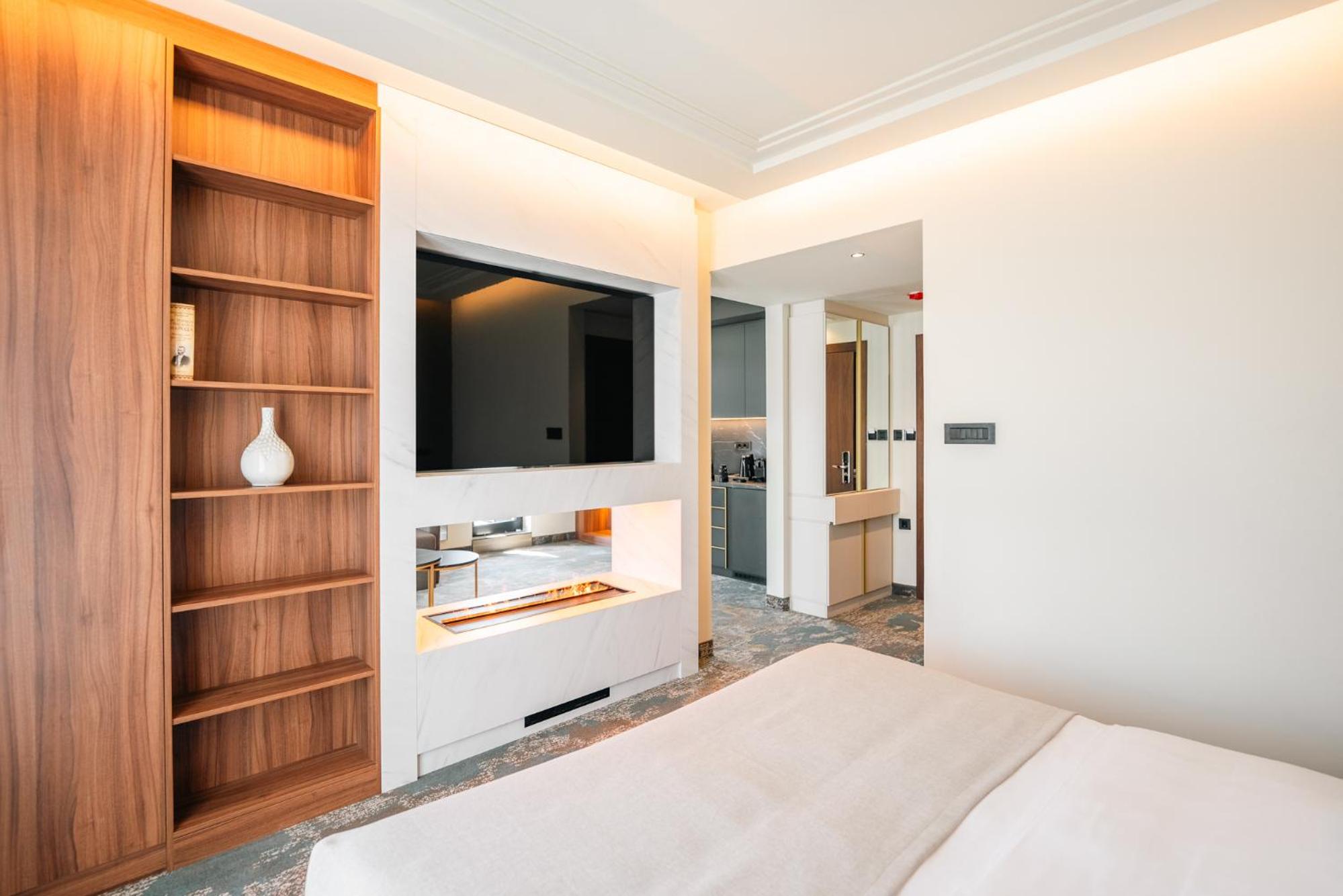 Royal Suite photo 2