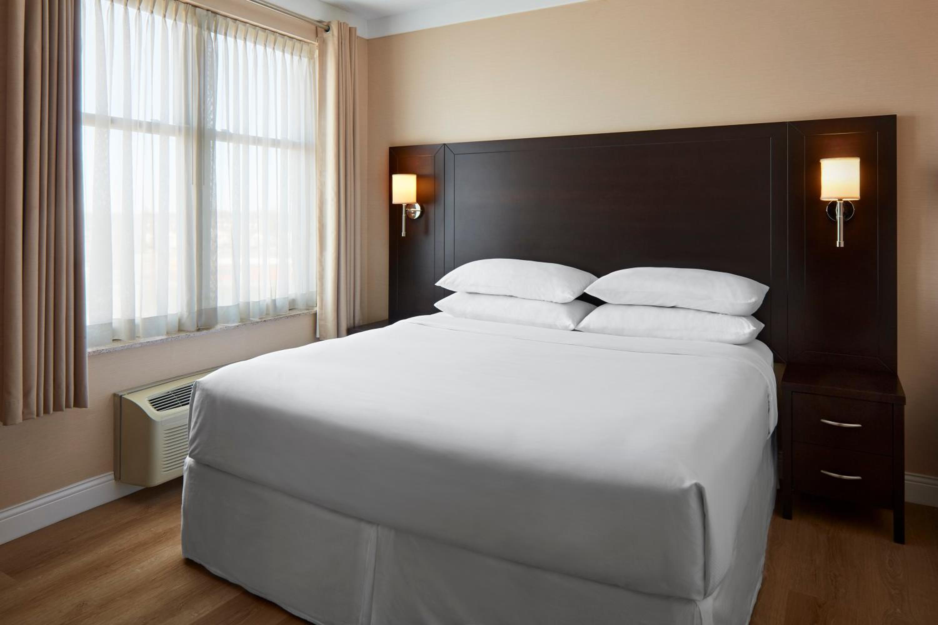 One-Bedroom Suite with Queen Bed and Sofa Bed - Photo 1