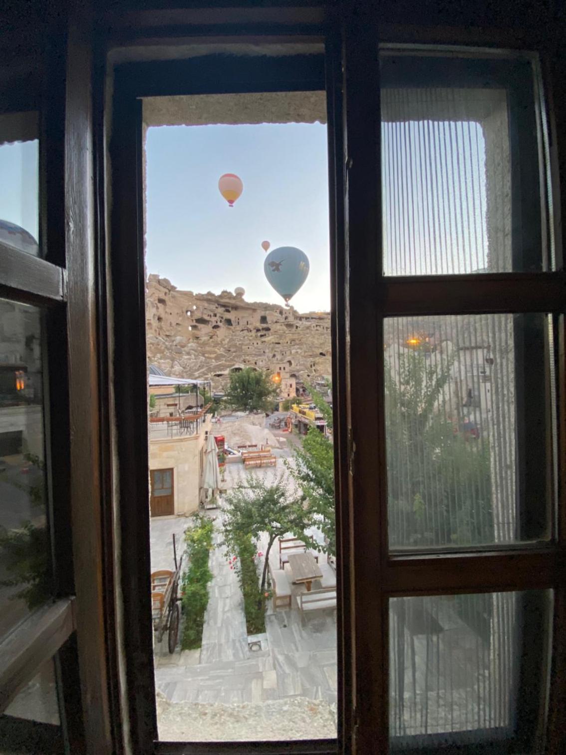 Double Room with Mountain View - Photo 2