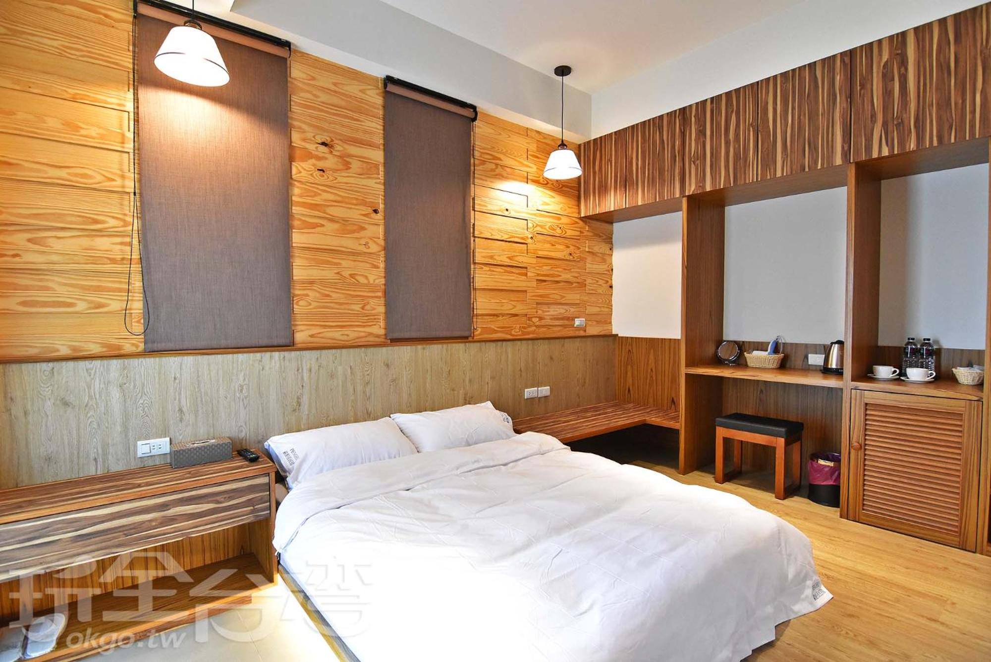 Budget Double Room photo 3