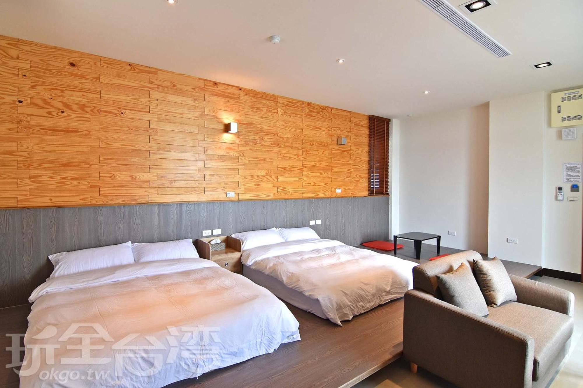 Quadruple Room with Balcony photo 2