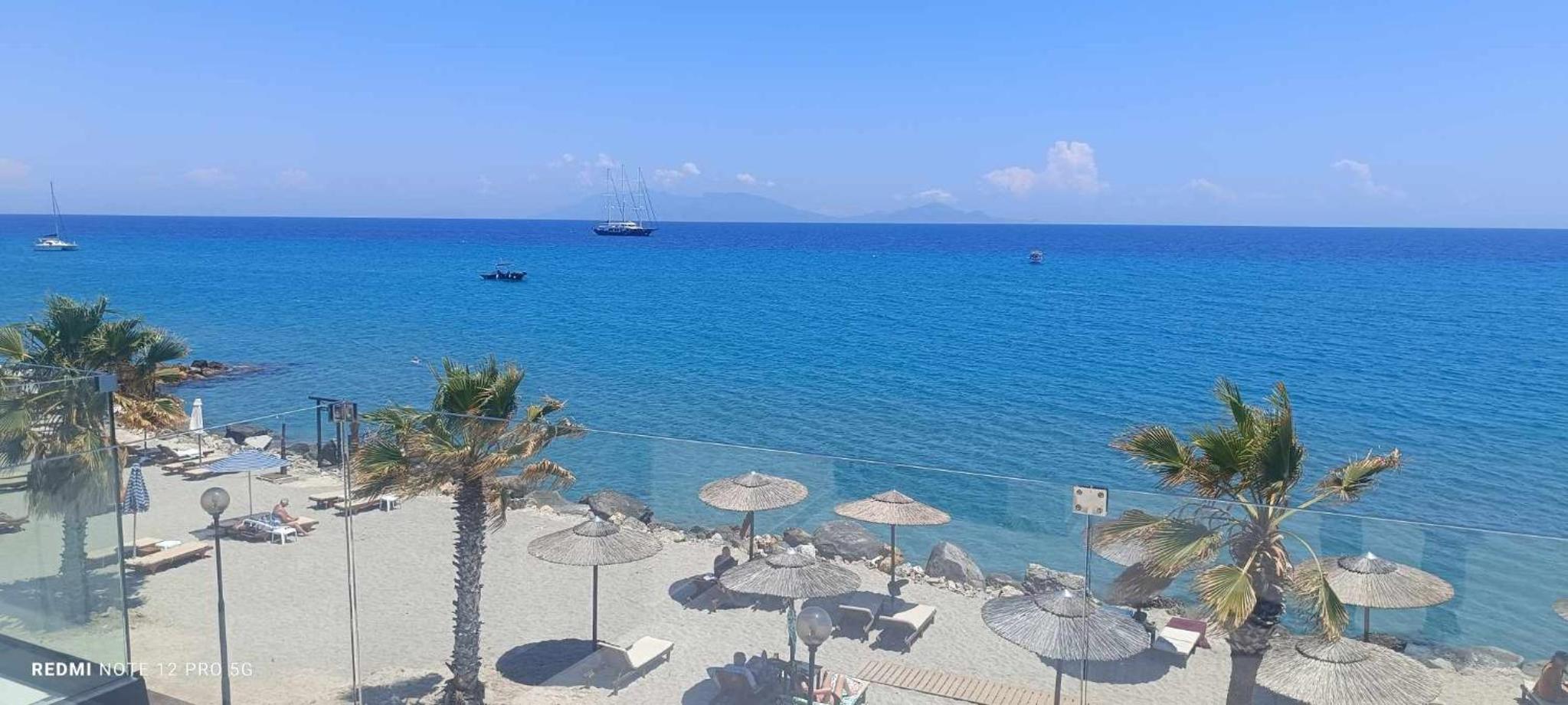 Deluxe Double Room with Balcony and Sea View photo 3
