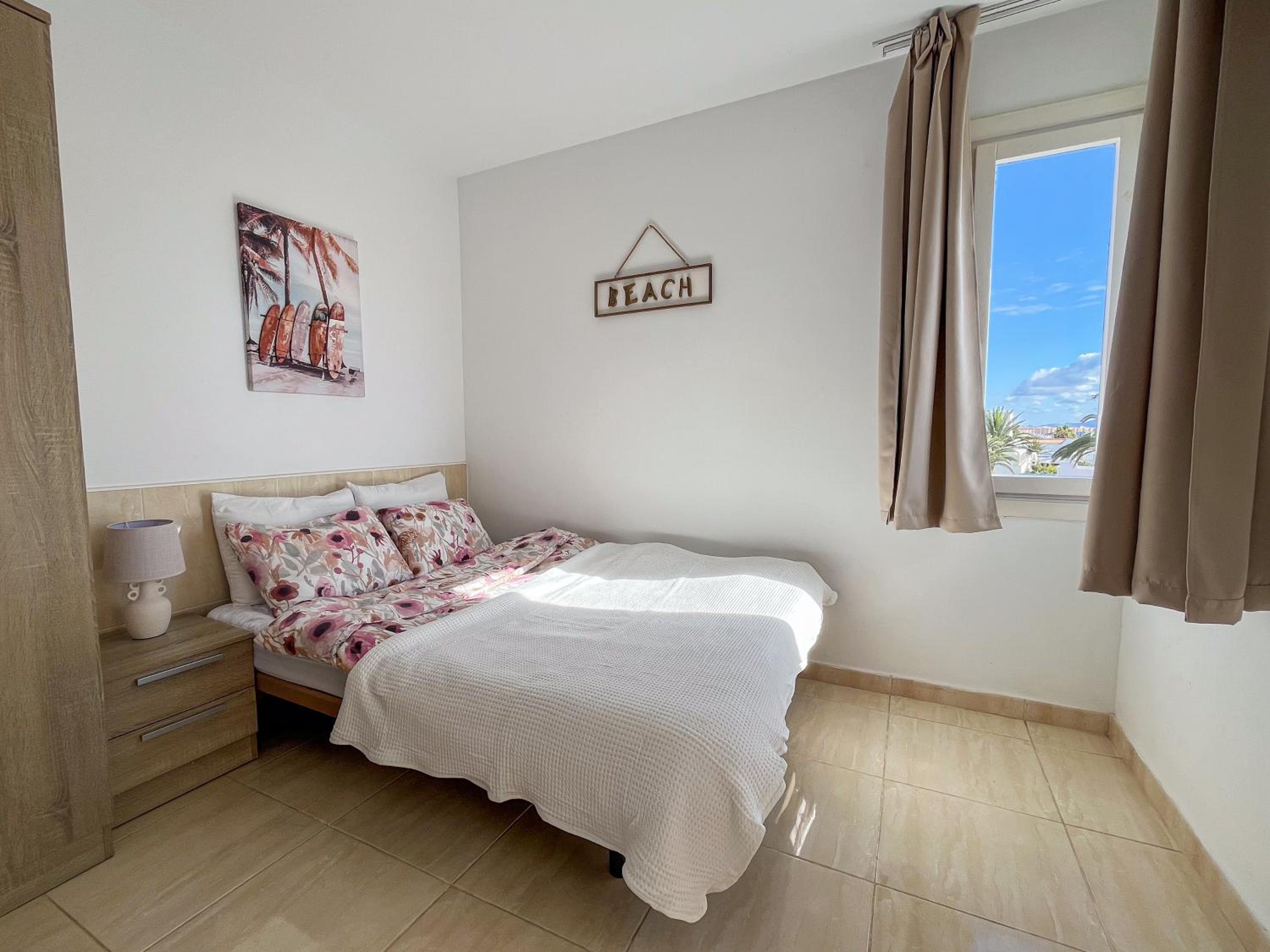 Estudio con vista al mar