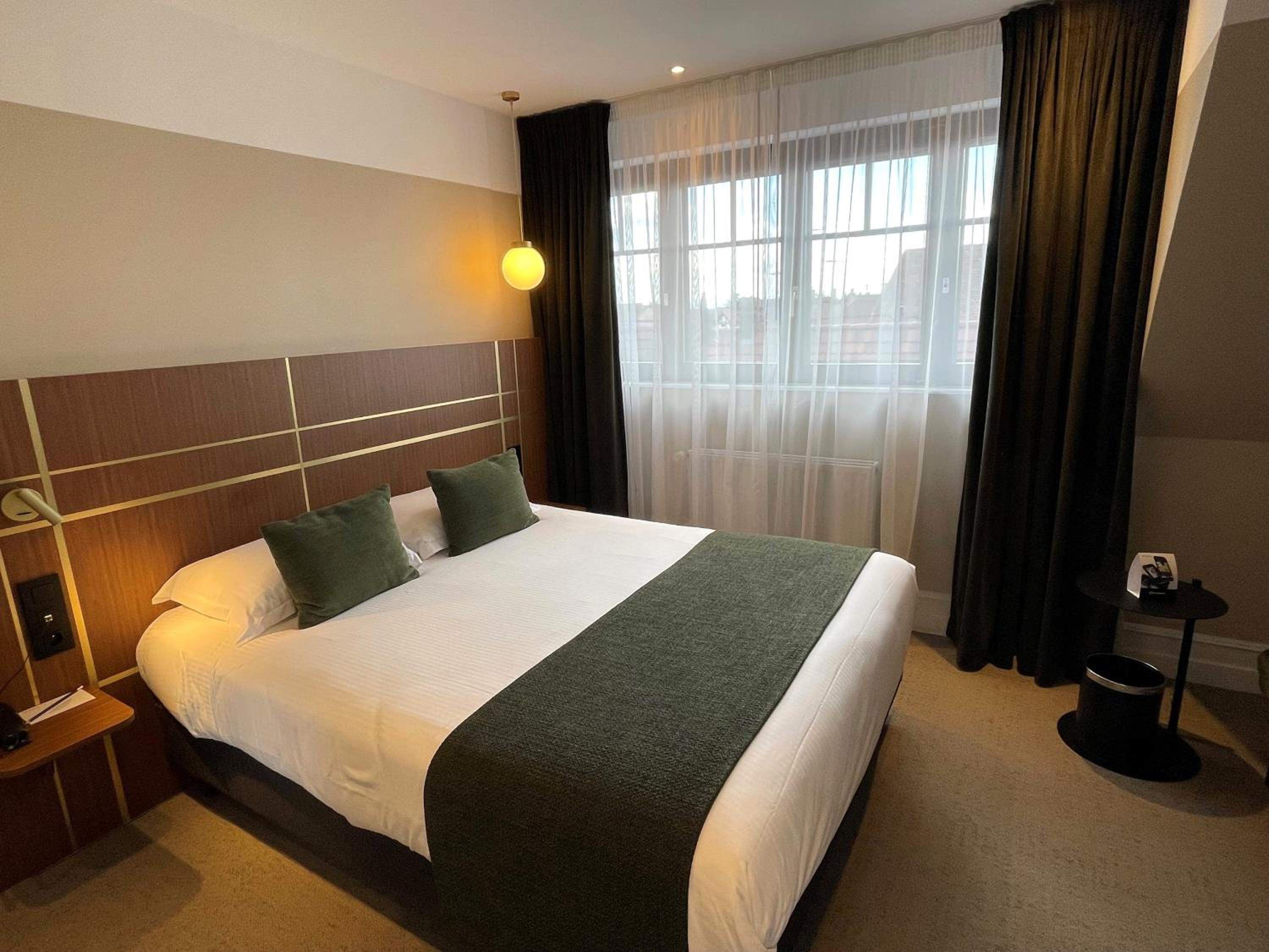 Standard Double Room - Photo 7