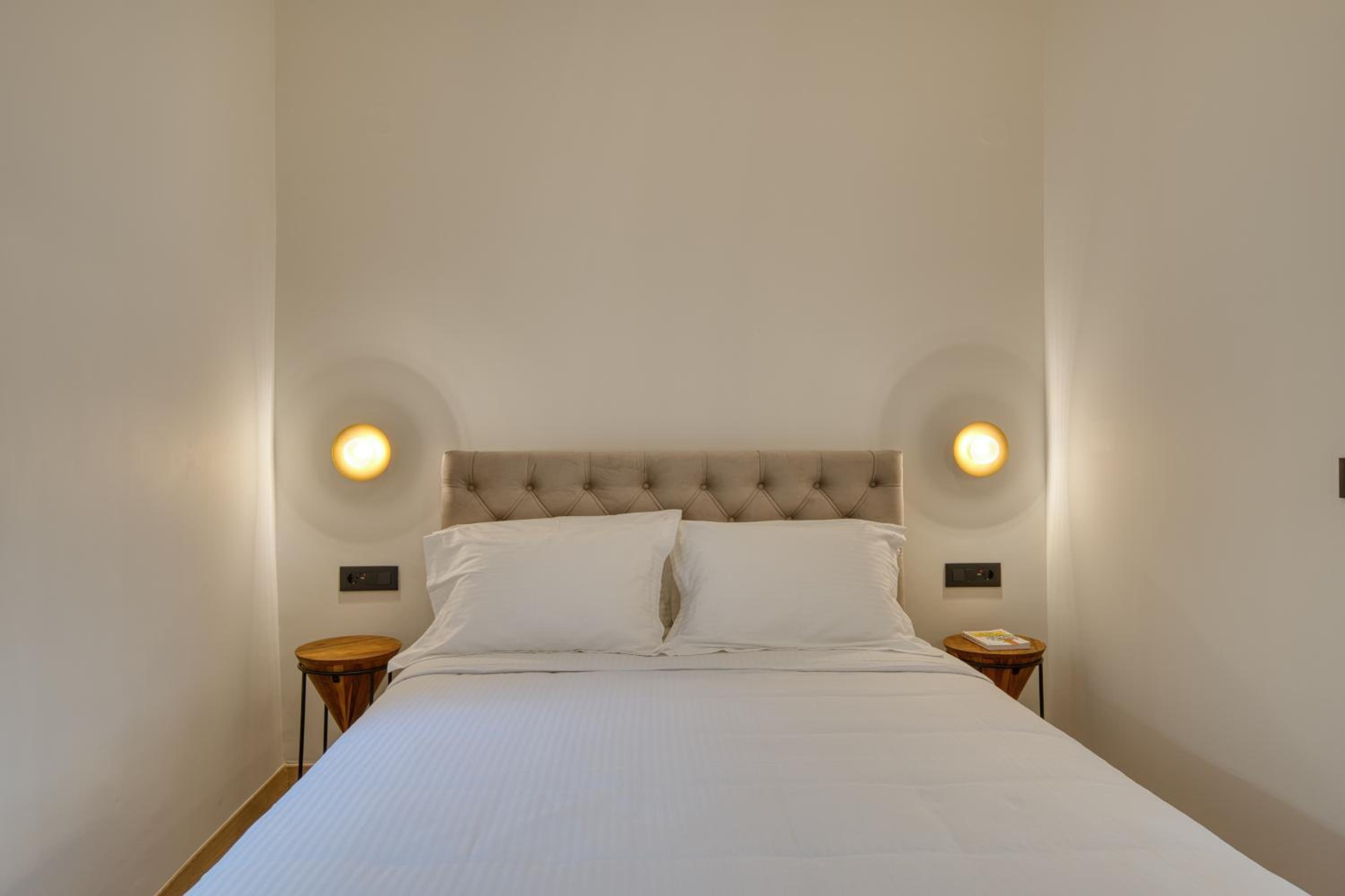 Superior One-Bedroom Apartment