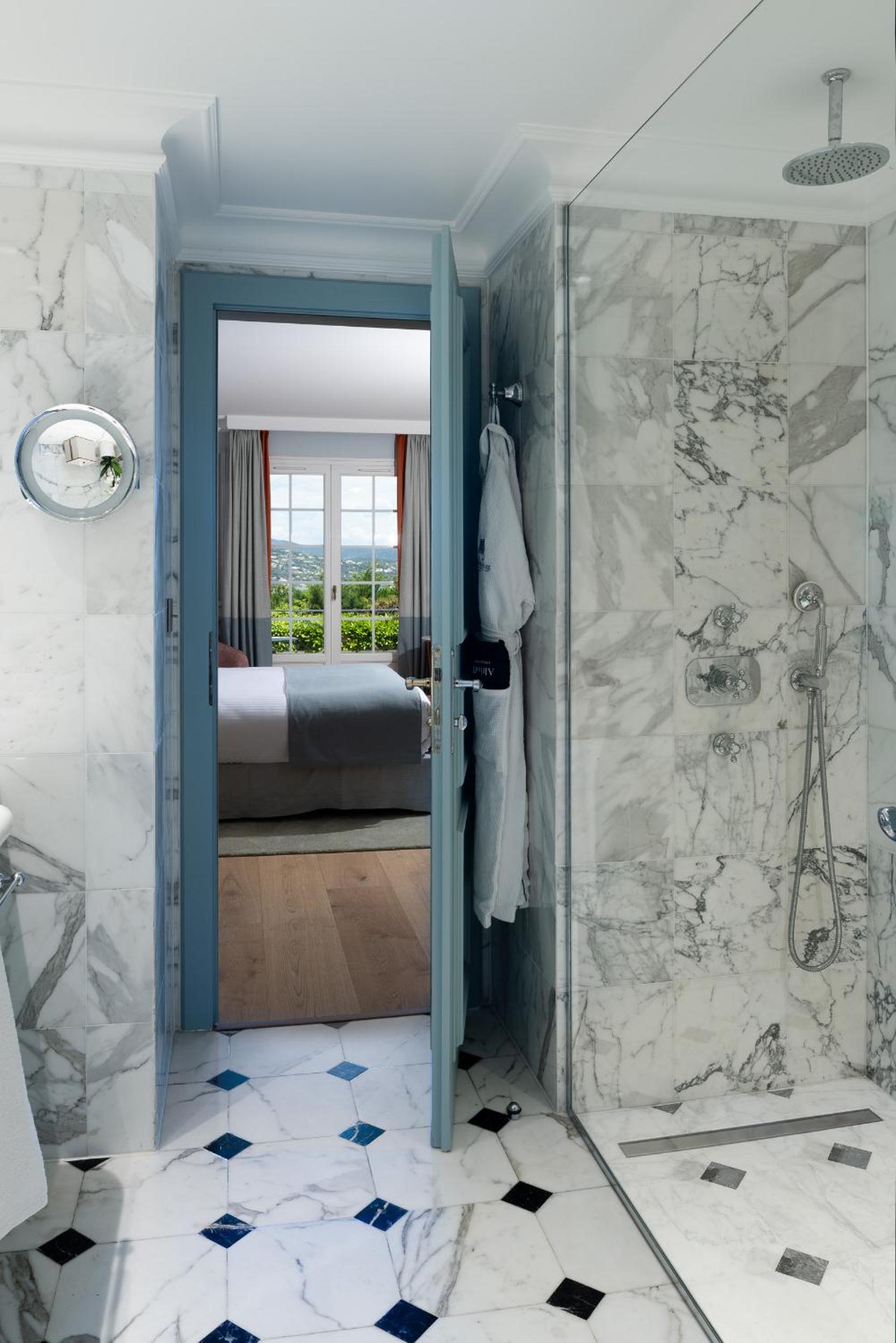 Superior Double Room - Pool Level - Photo 8
