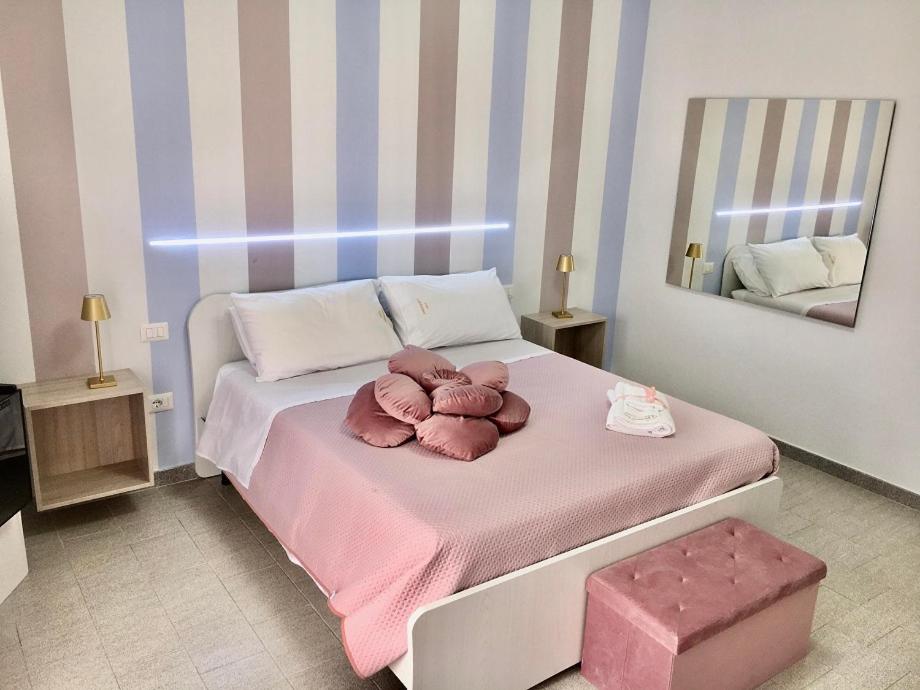 Double Room with Private External Bathroom photo 3