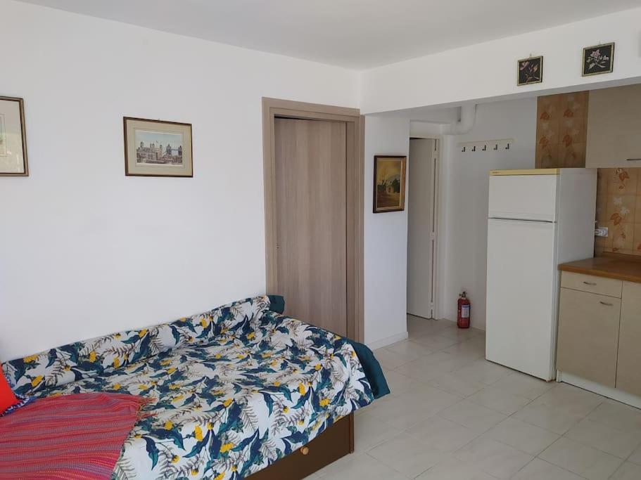 Two-Bedroom Apartment photo 2