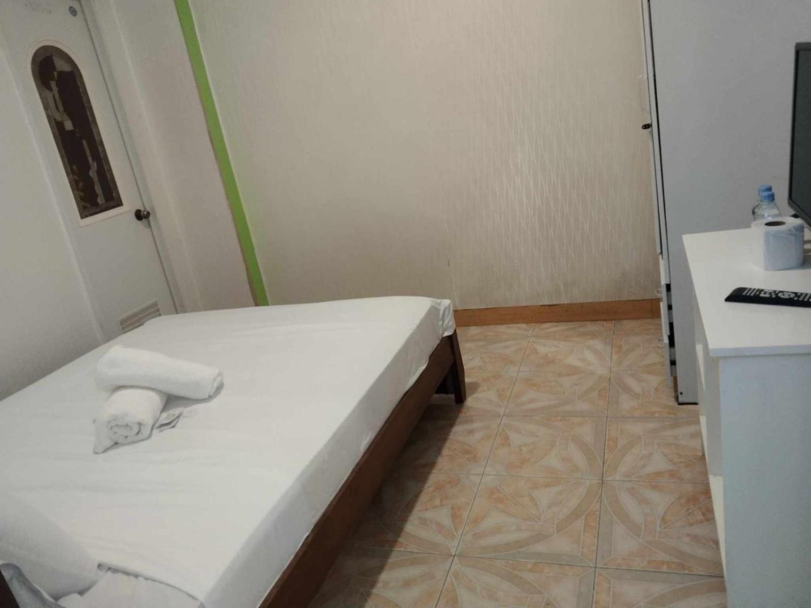 Double or Twin Room photo 3