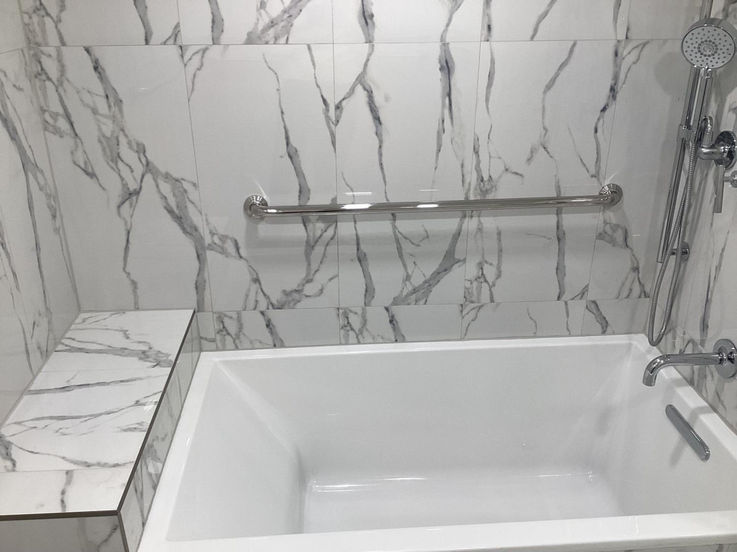 King Suite with Separate Bath/Walk-In Shower and Sofa Bed - Photo 3