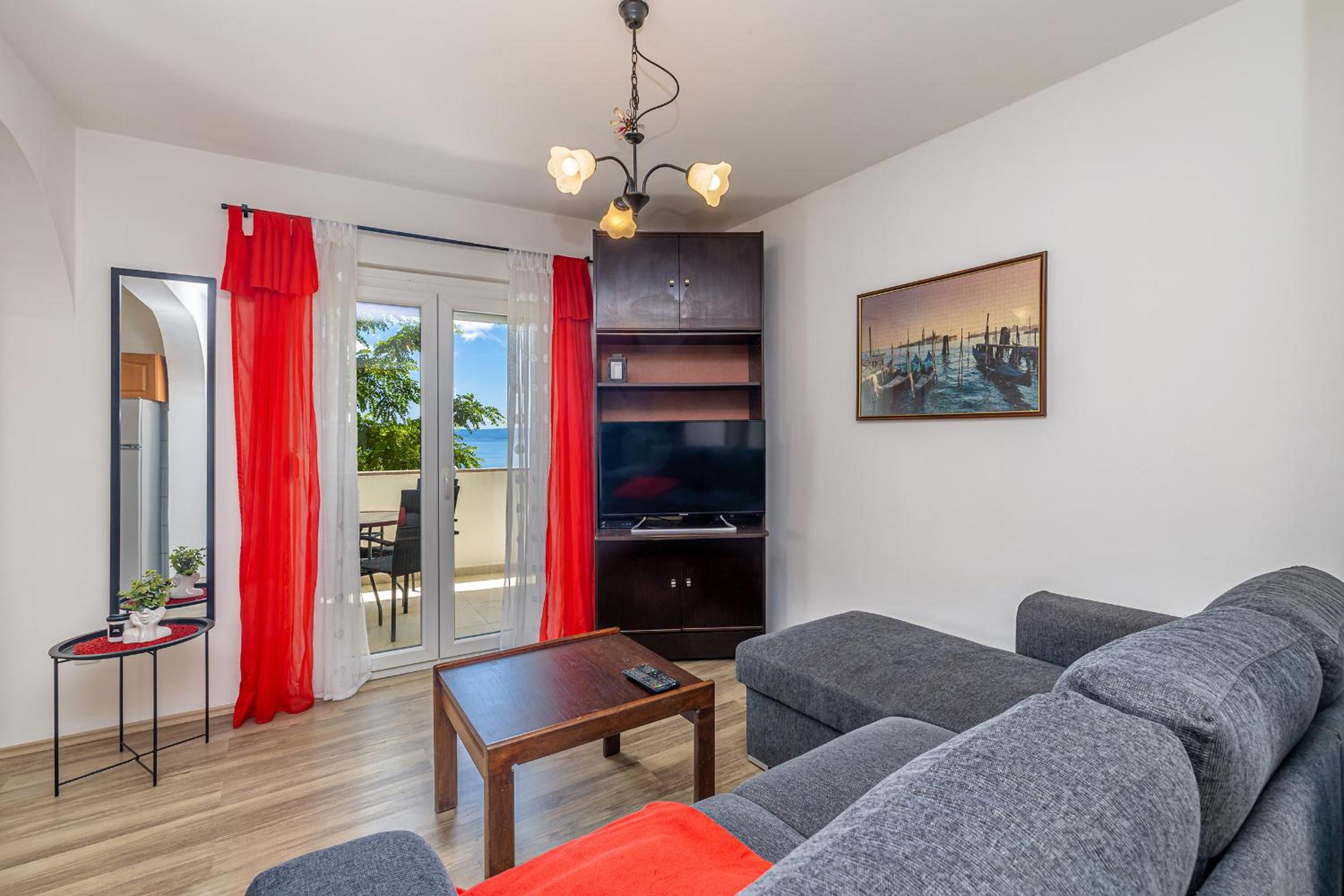 One-Bedroom Apartment with Sea View photo 1