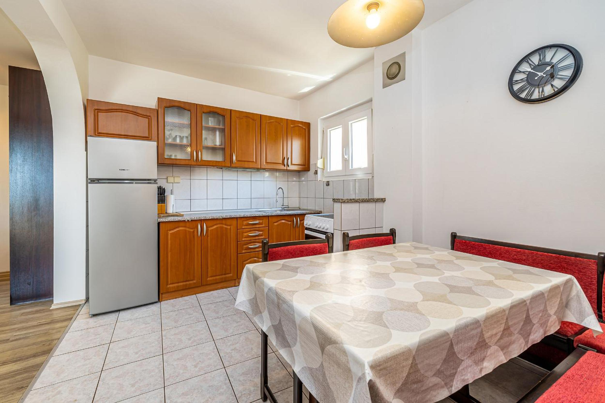 One-Bedroom Apartment with Sea View photo 3