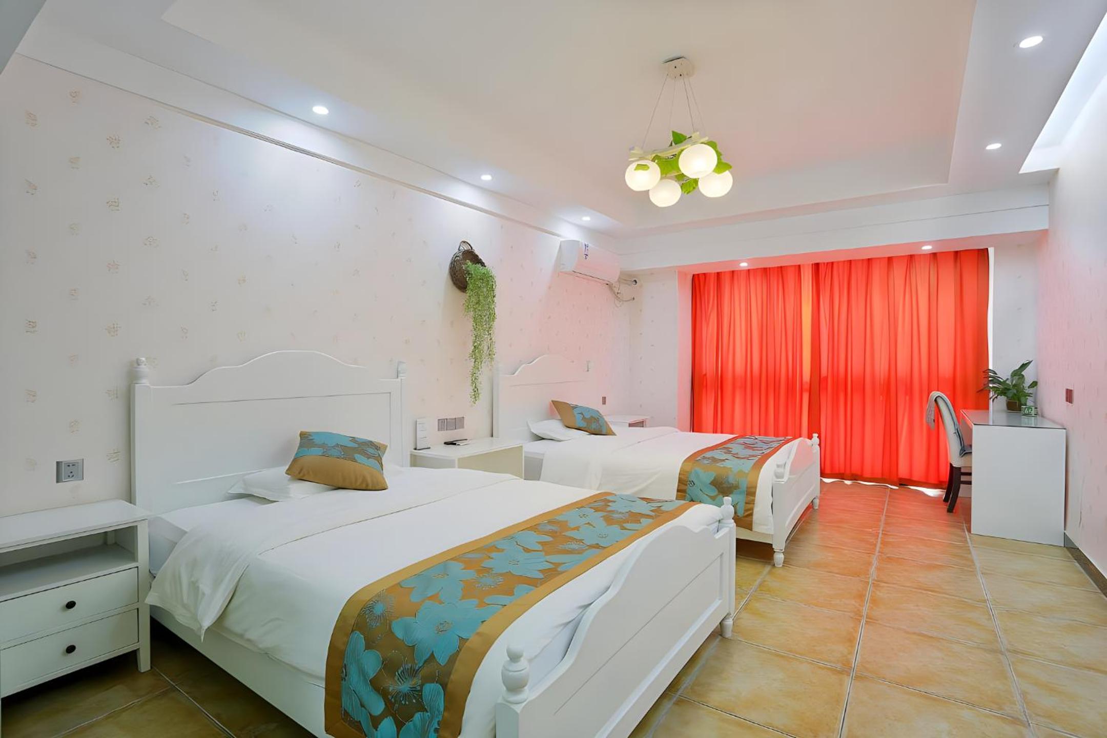 Deluxe Twin Room photo 3