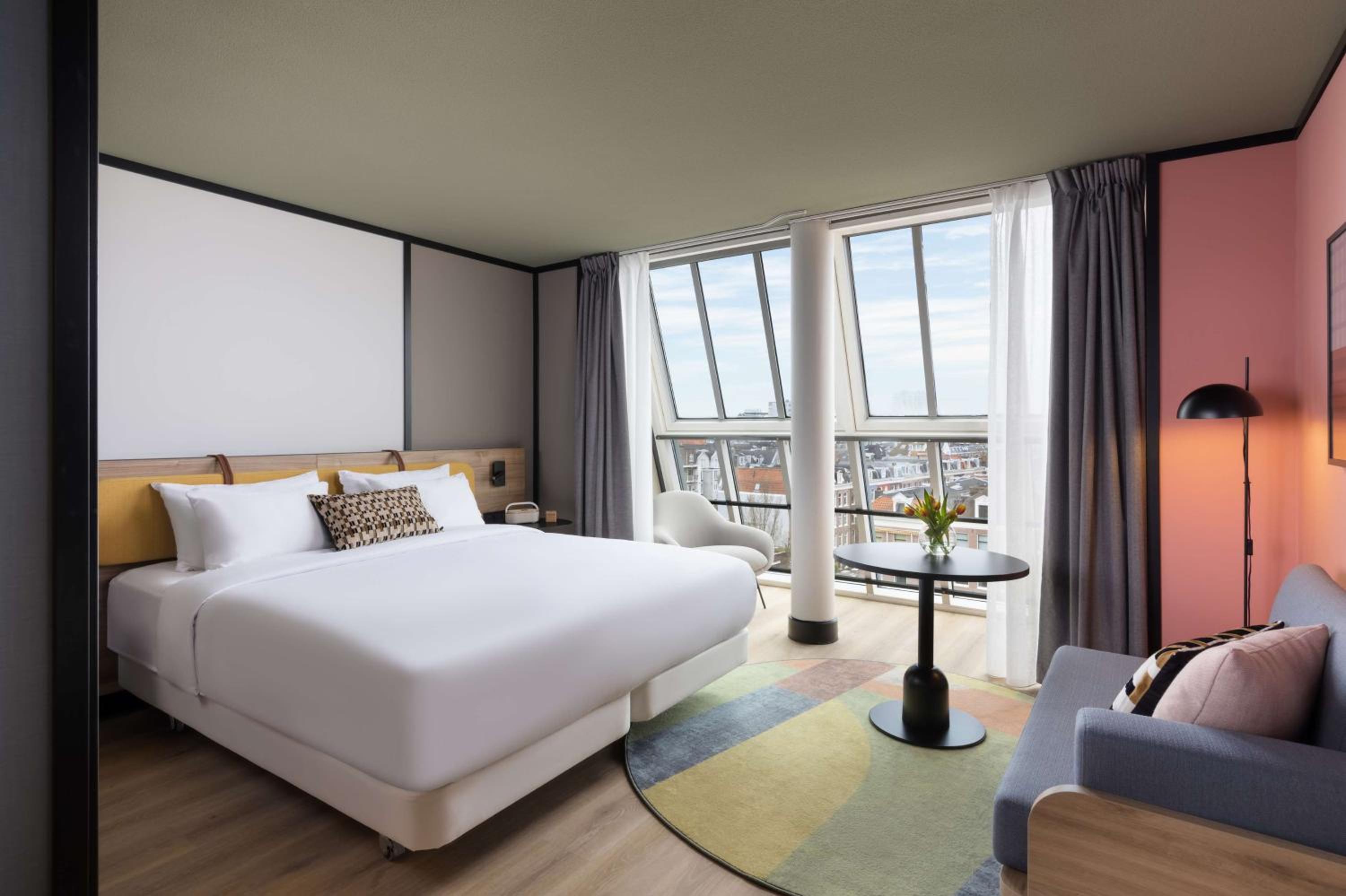 Standard Room with Panoramic Canal View