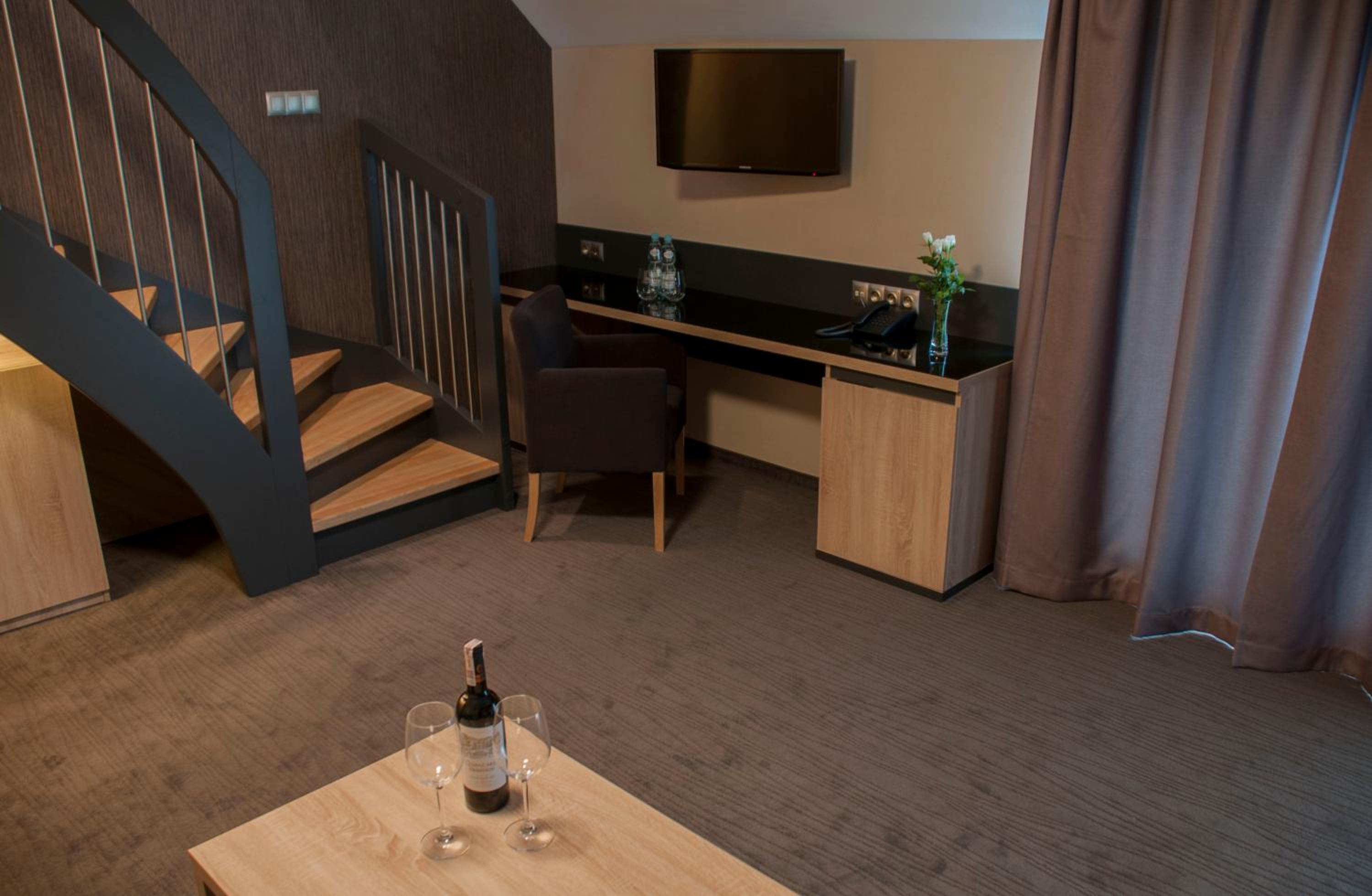 Super Deluxe Double Room - Photo 7