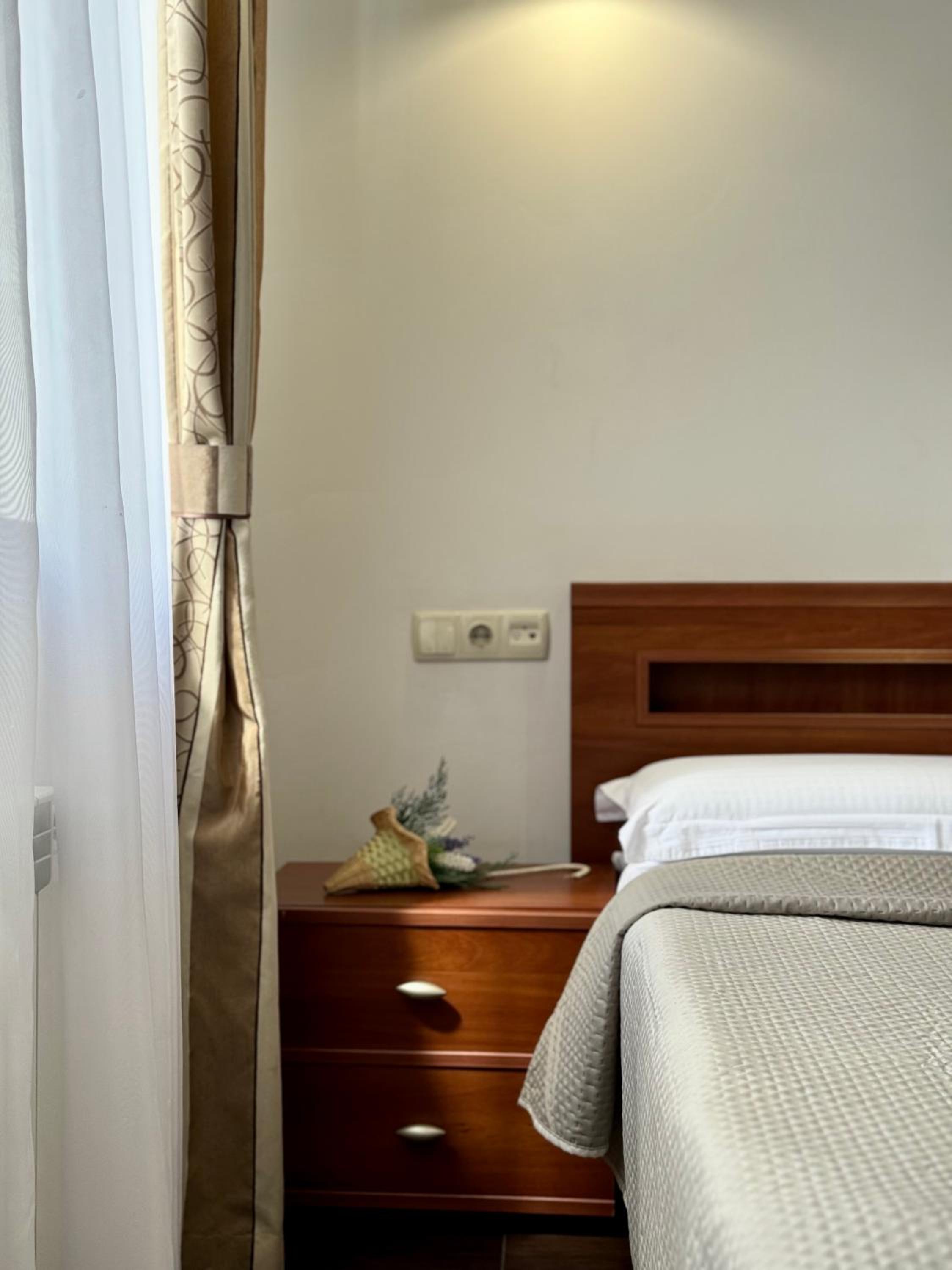 Economy Double Room photo 3