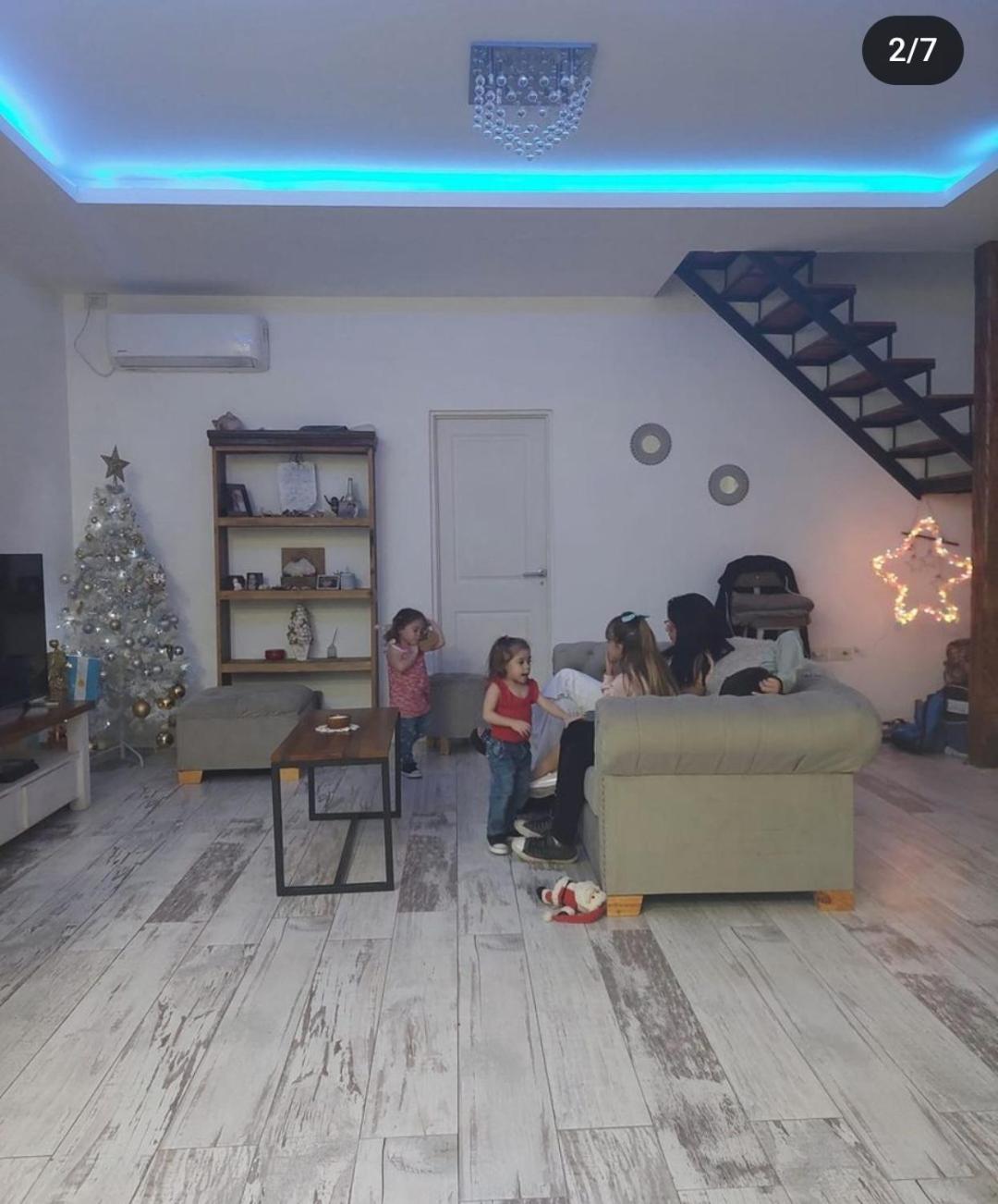Three-Bedroom House photo 3