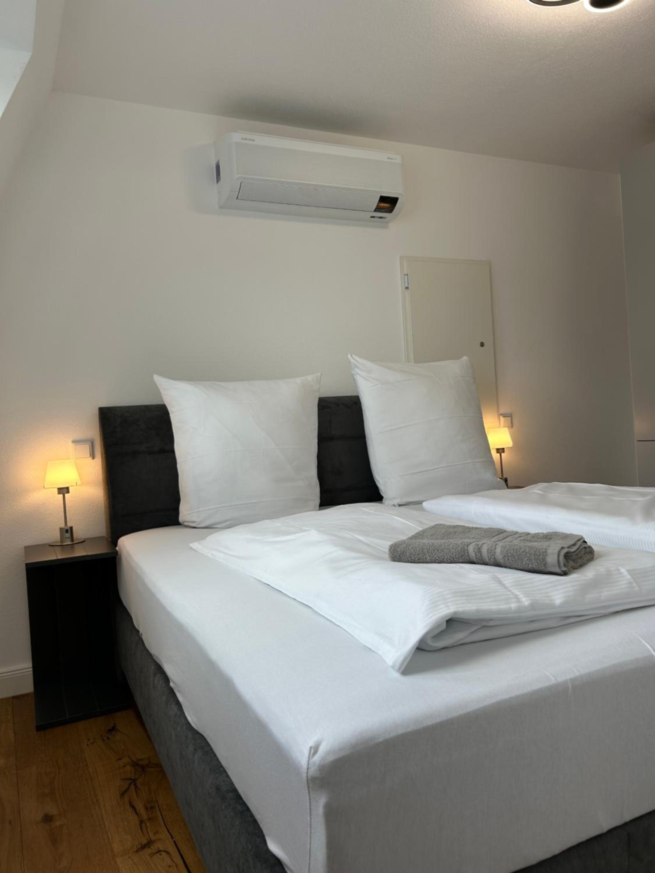 Deluxe King Suite