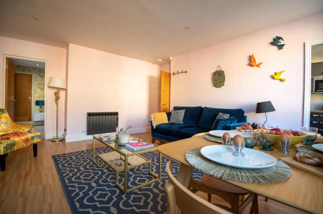 One-Bedroom Apartment - Photo 7