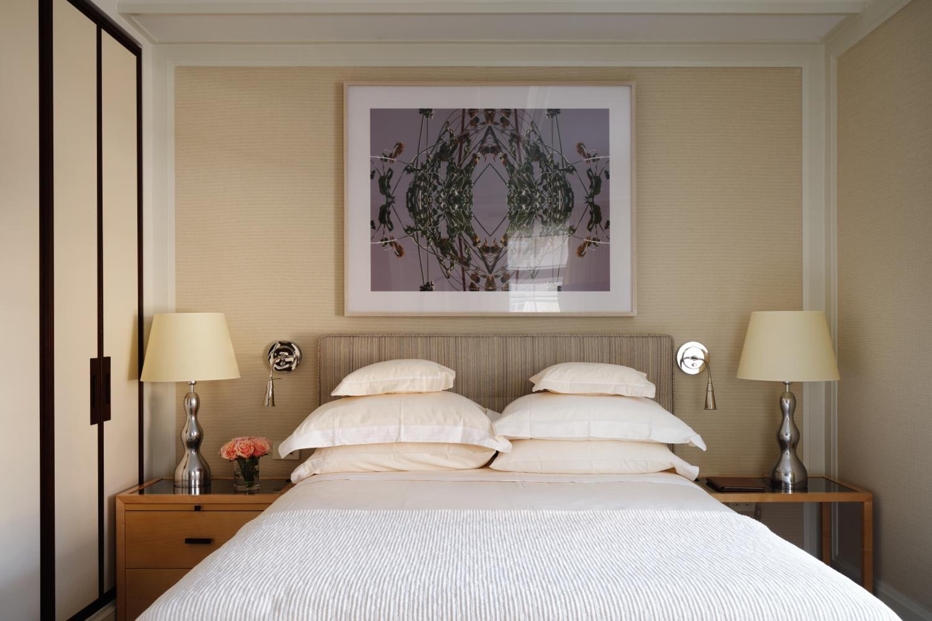 Superior Courtyard Queen Guest Room photo 2