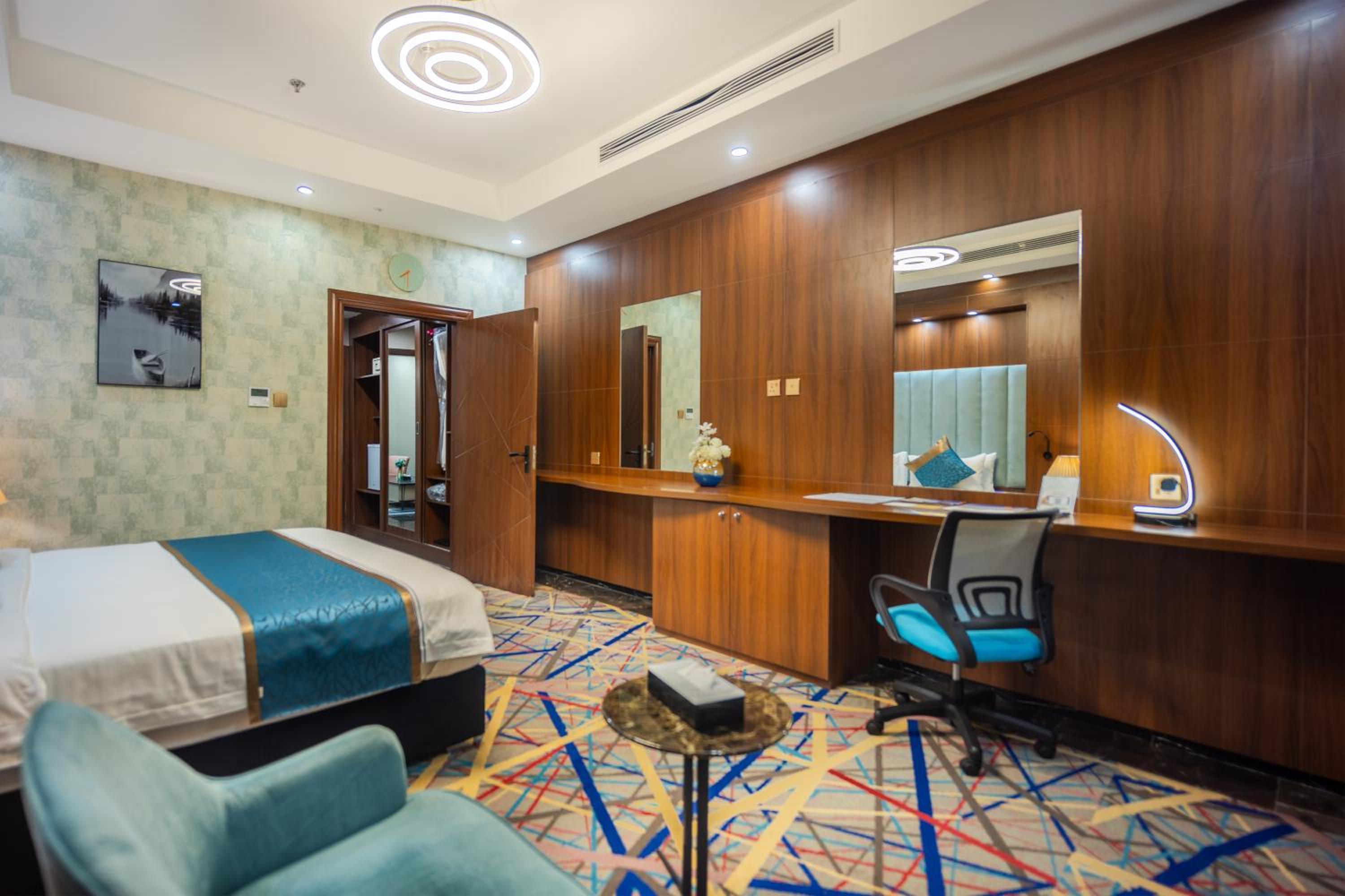 Junior Suite Back View - Photo 2