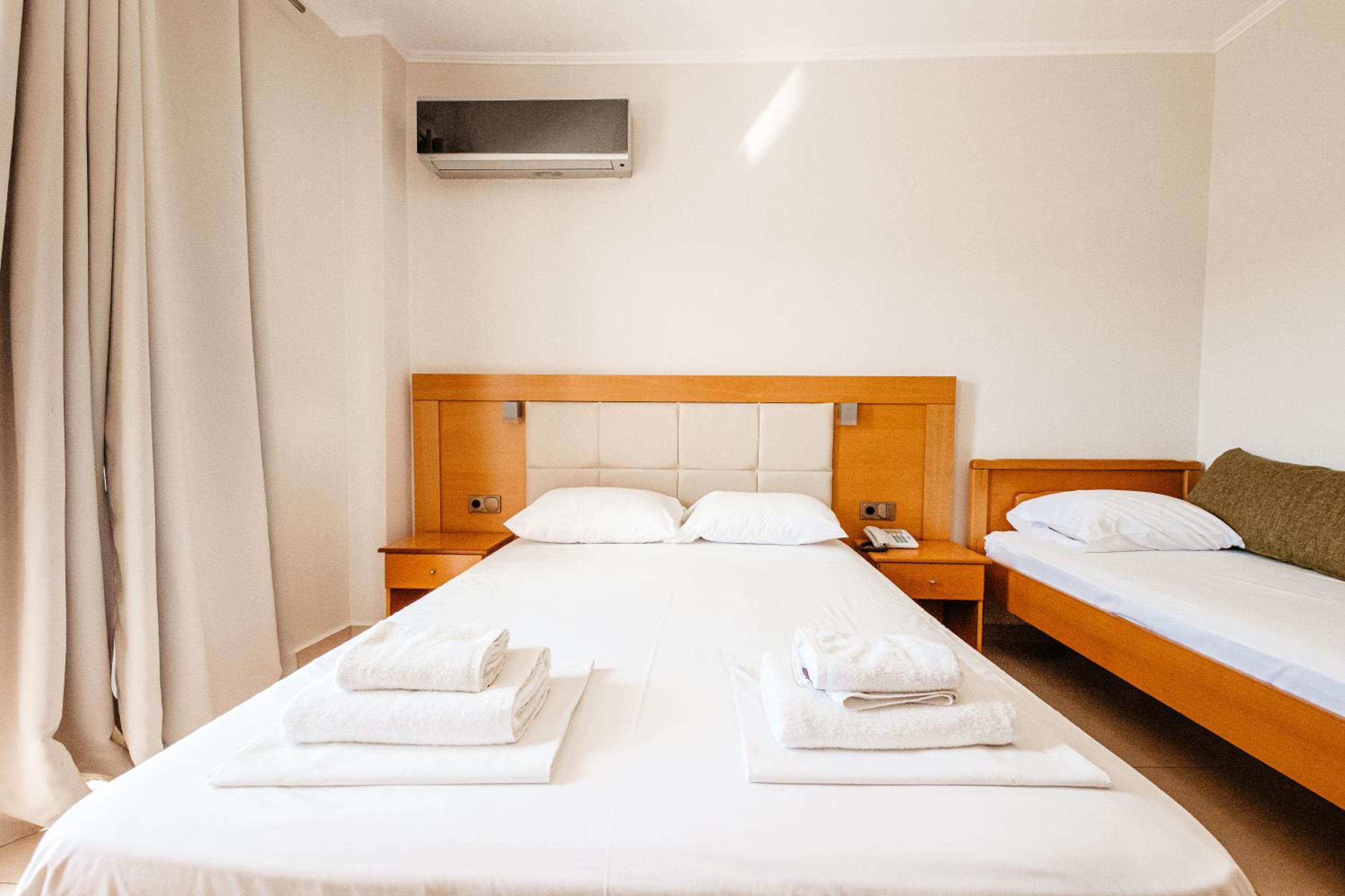 Triple Room photo 2