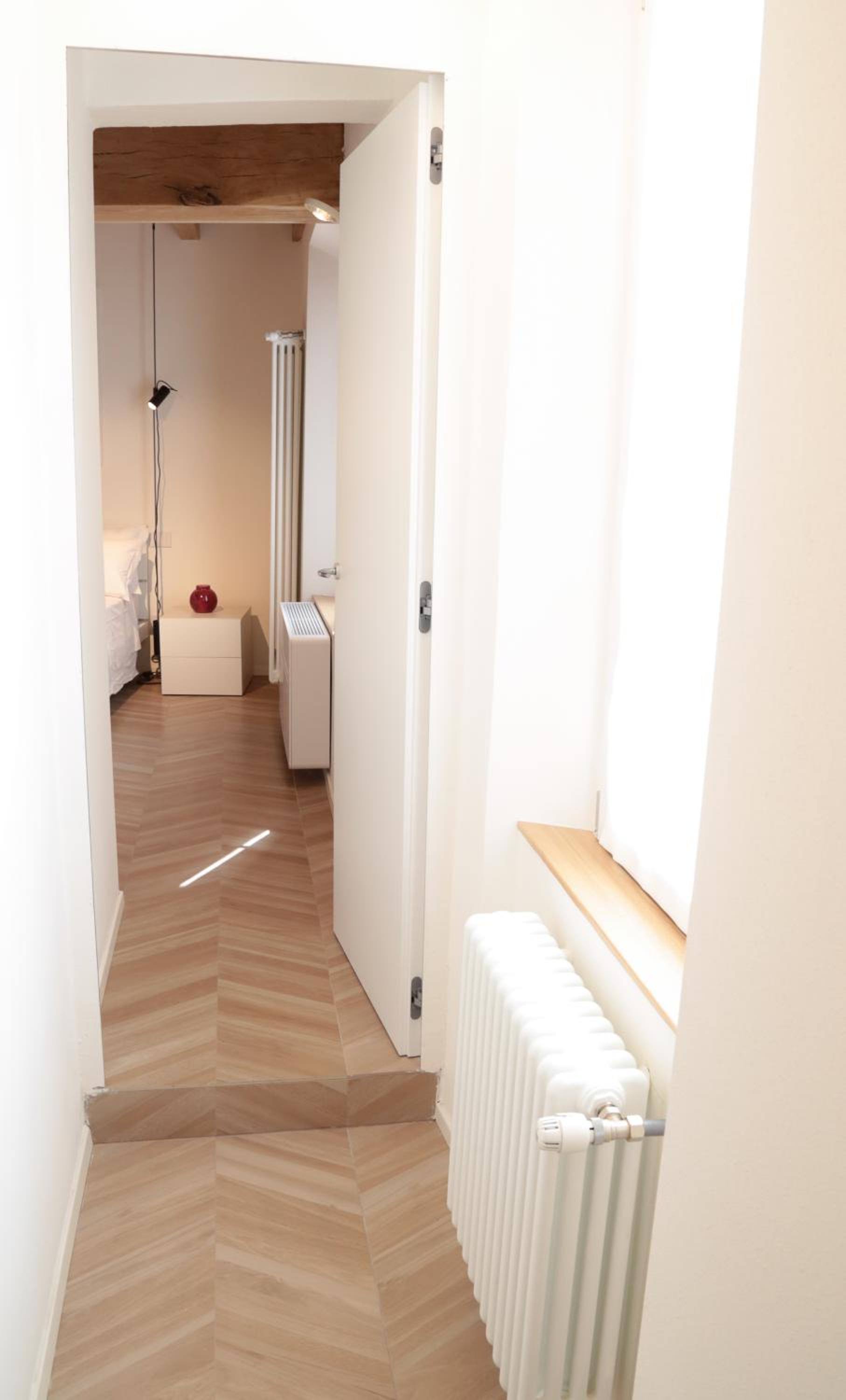One-Bedroom Apartment photo 3