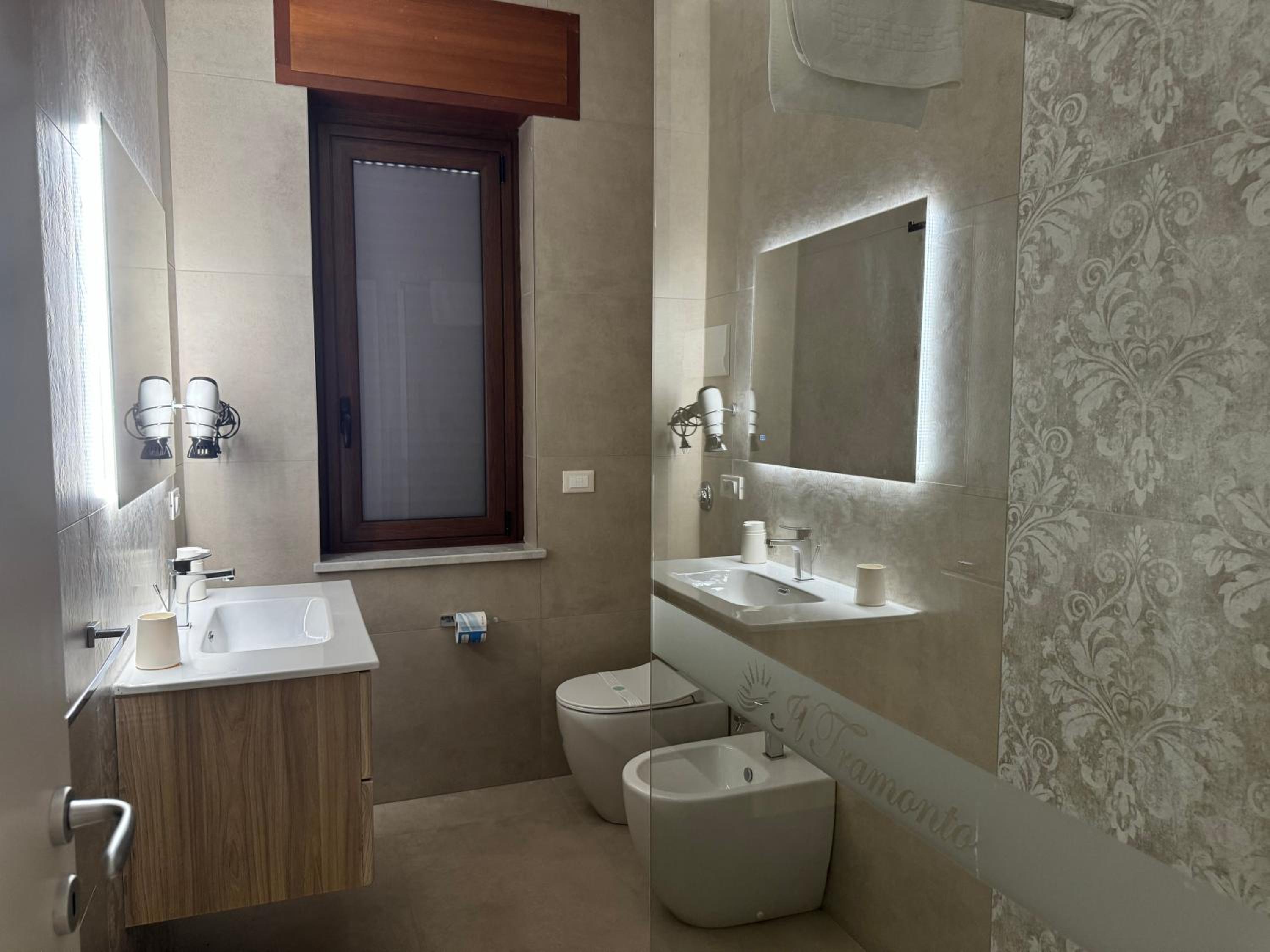 Double Room - Photo 3