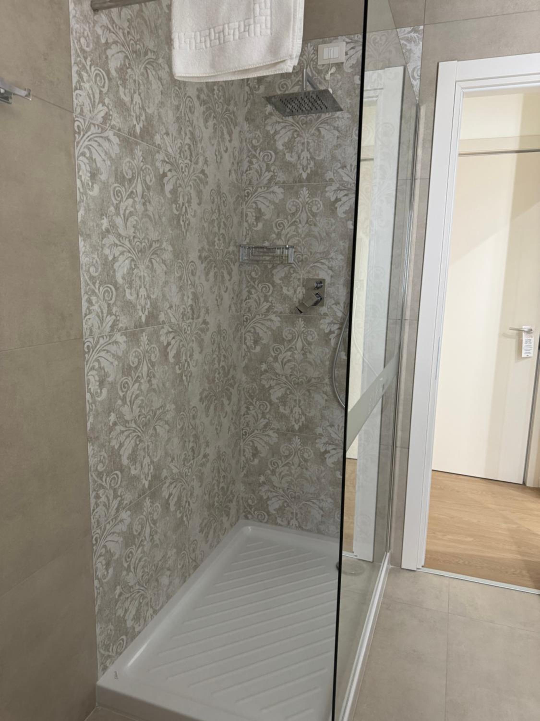 Double Room - Photo 14