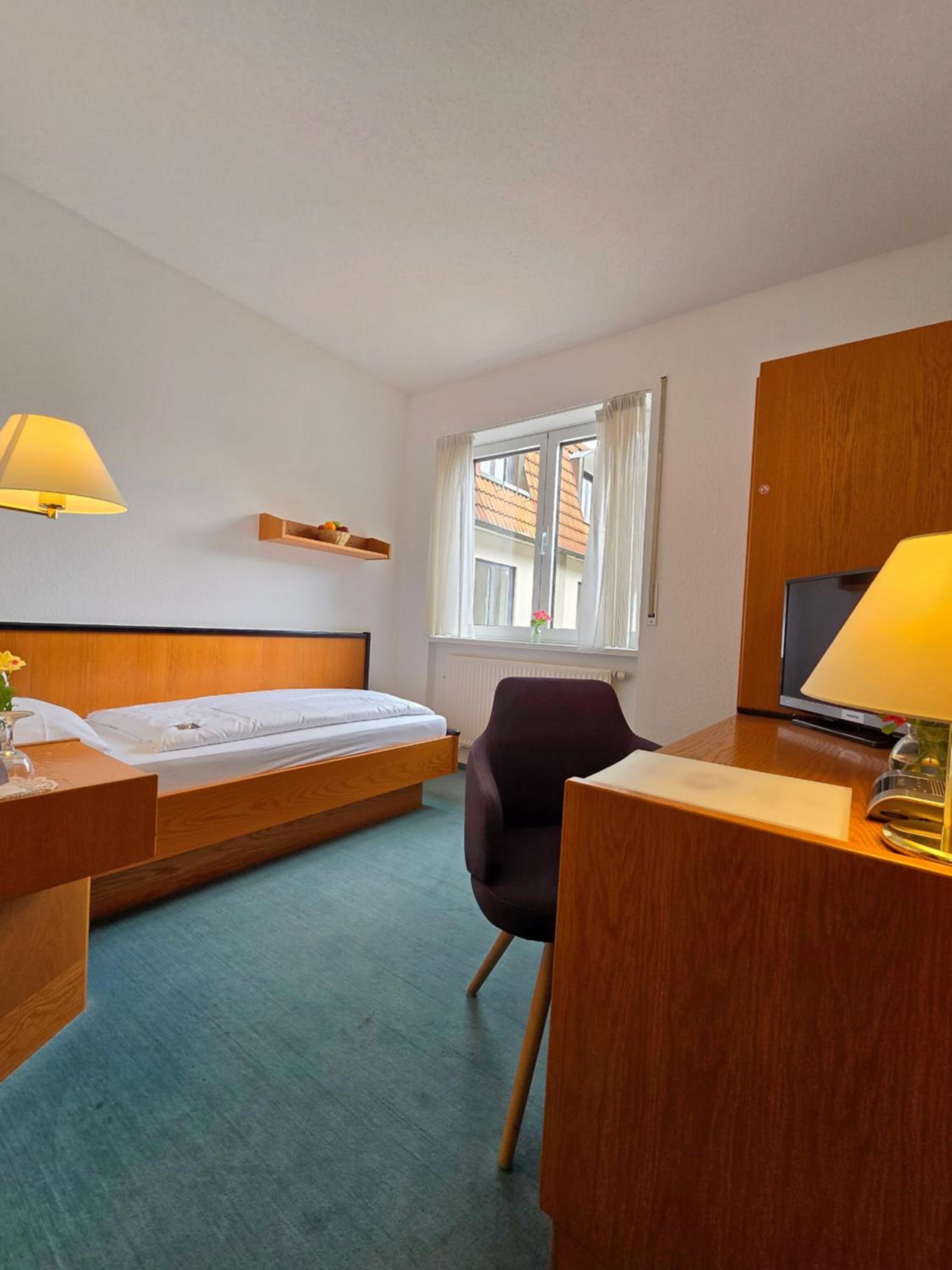 Single Room photo 2
