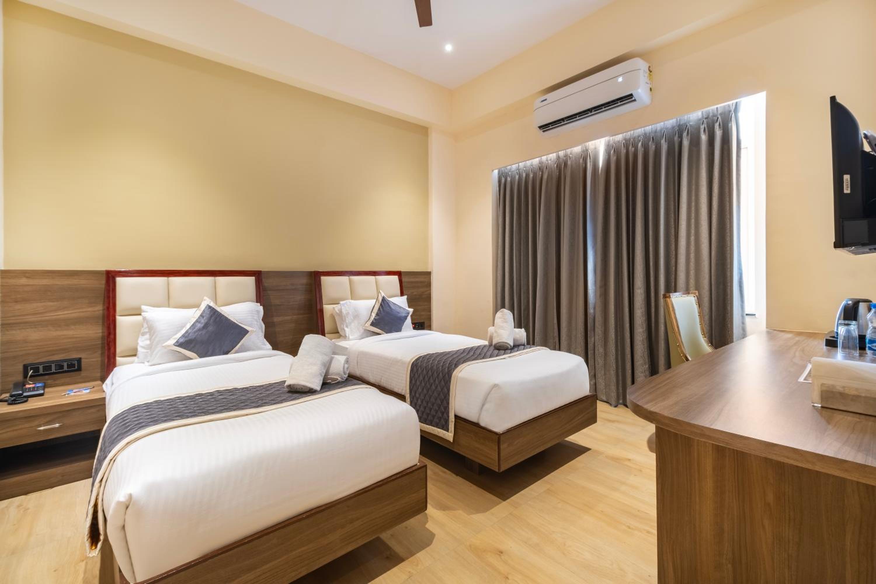 Deluxe Twin Room - Photo 4