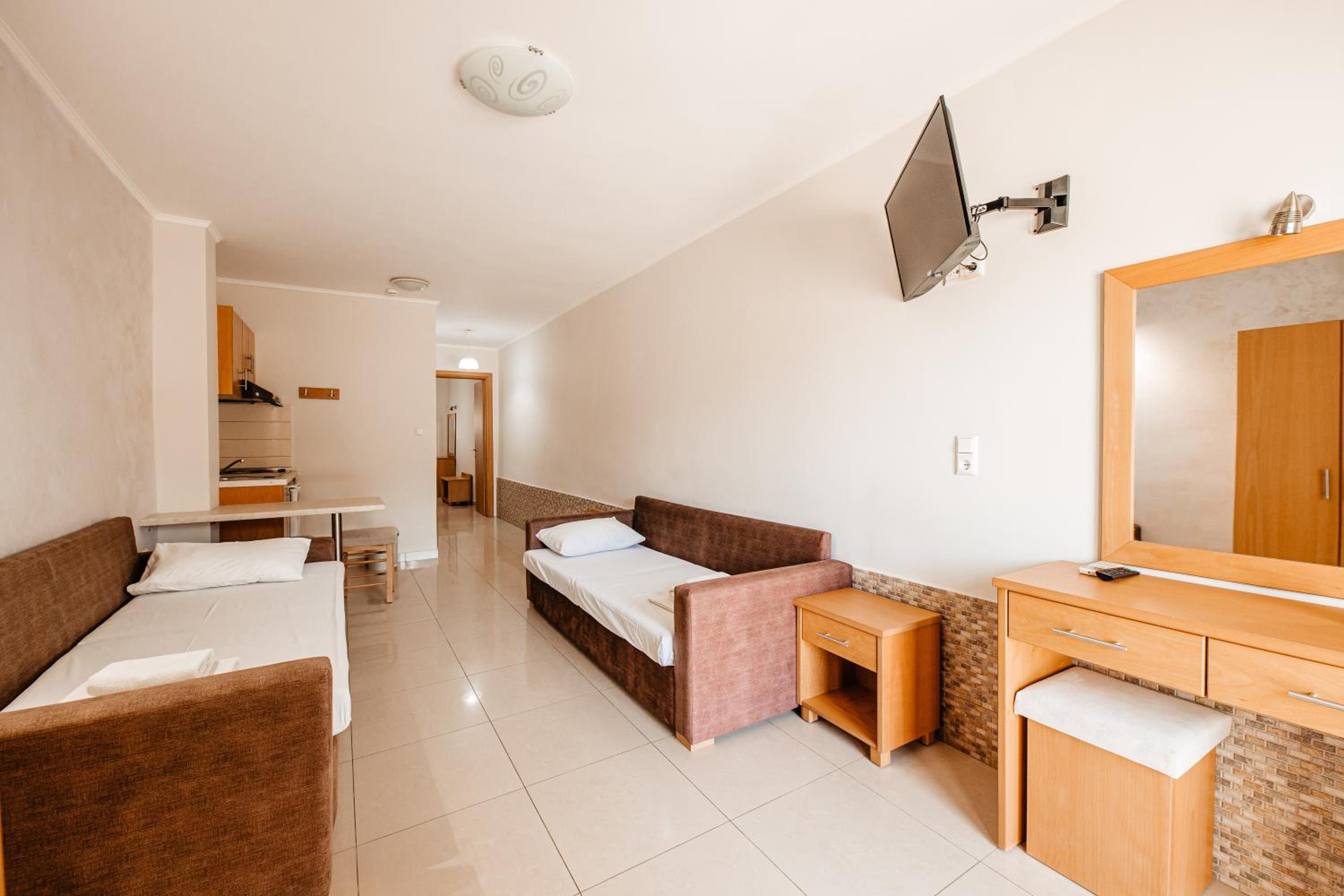 Apartment - Ground Floor photo 2