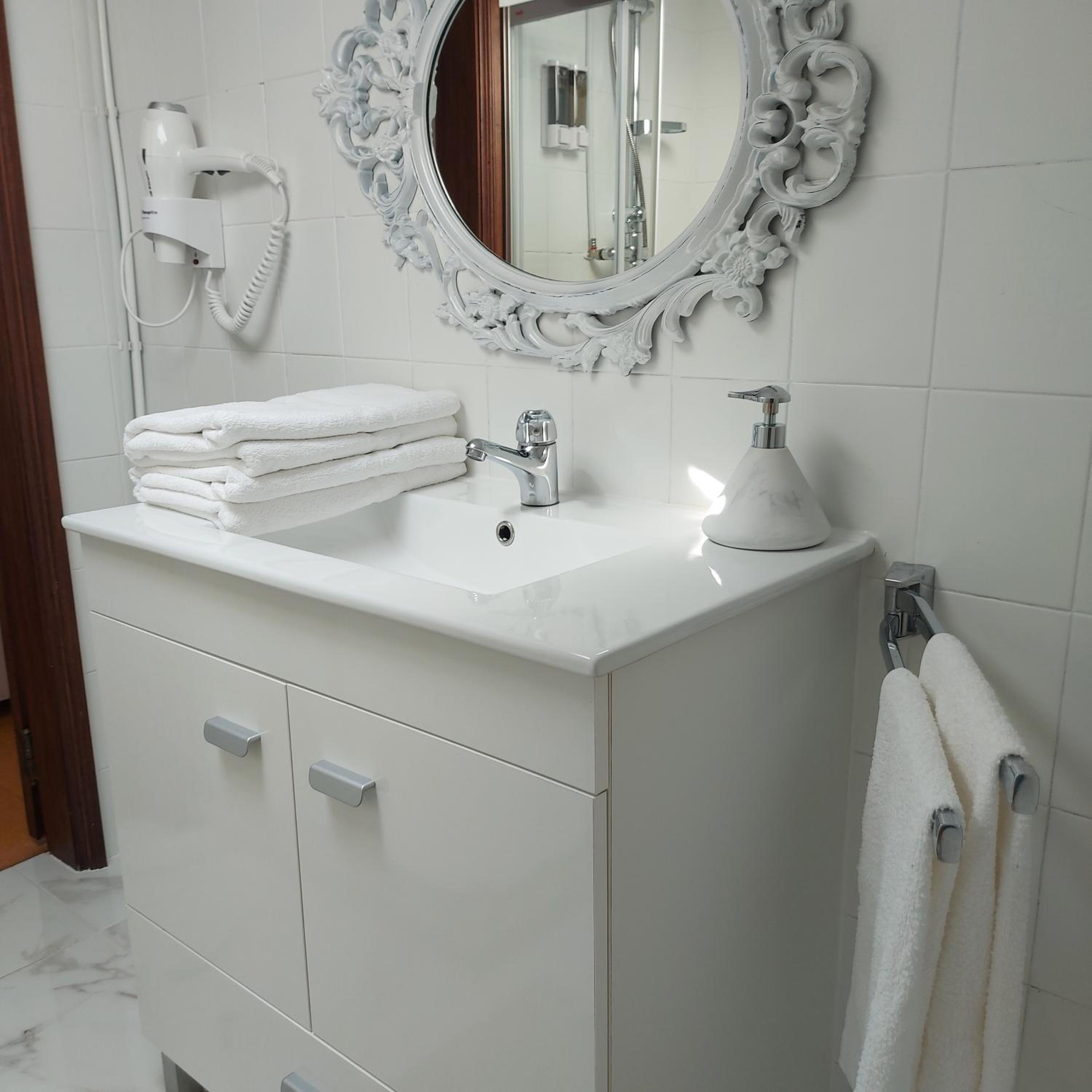 Double Room with Private Bathroom photo 2