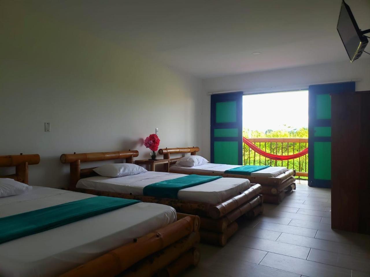 Quadruple Room With Private Bathroom photo 1