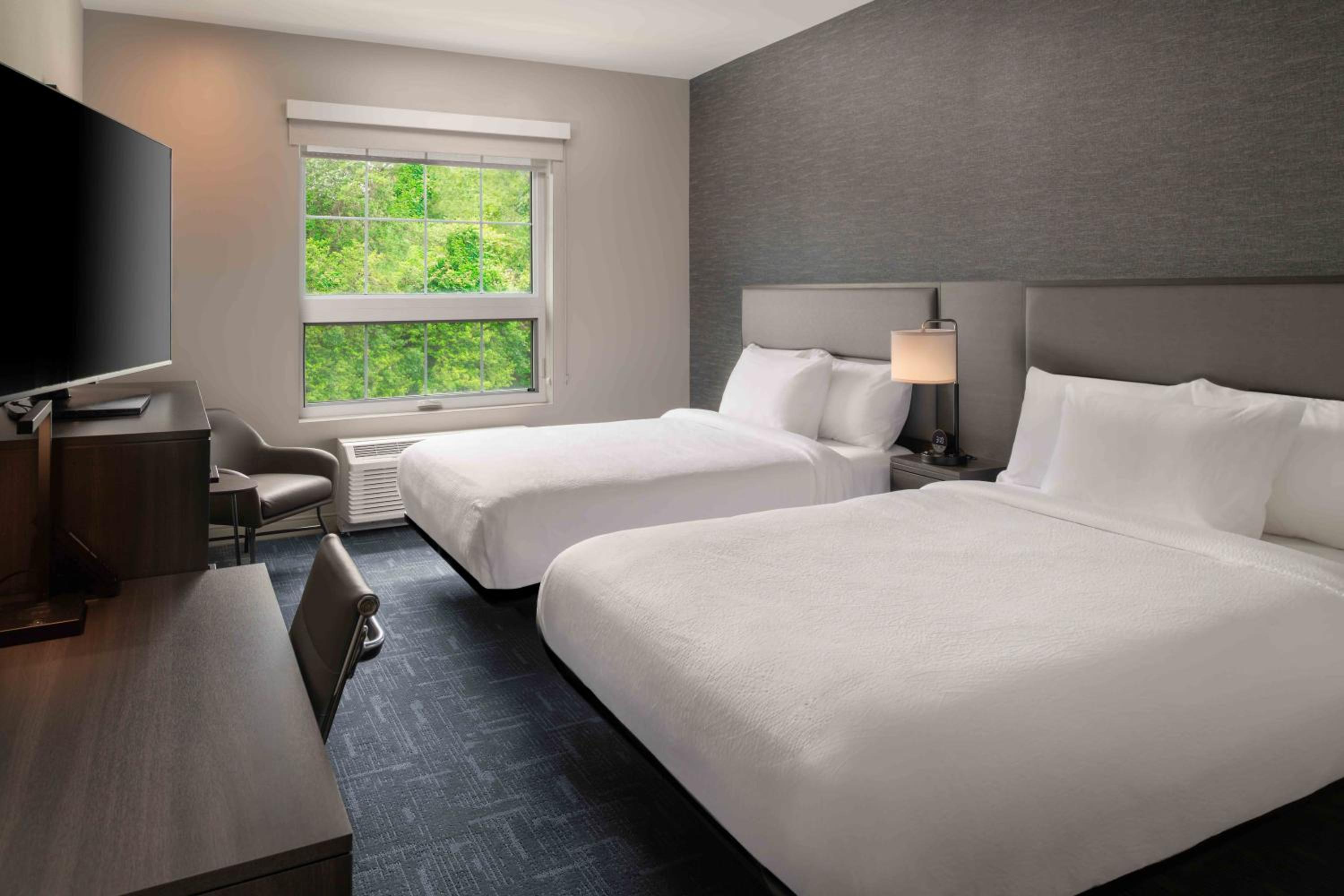 Queen Room with Two Queen Beds - Photo 1
