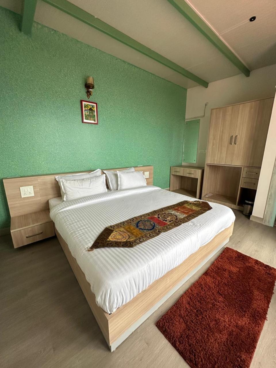 One-Bedroom Suite photo 2